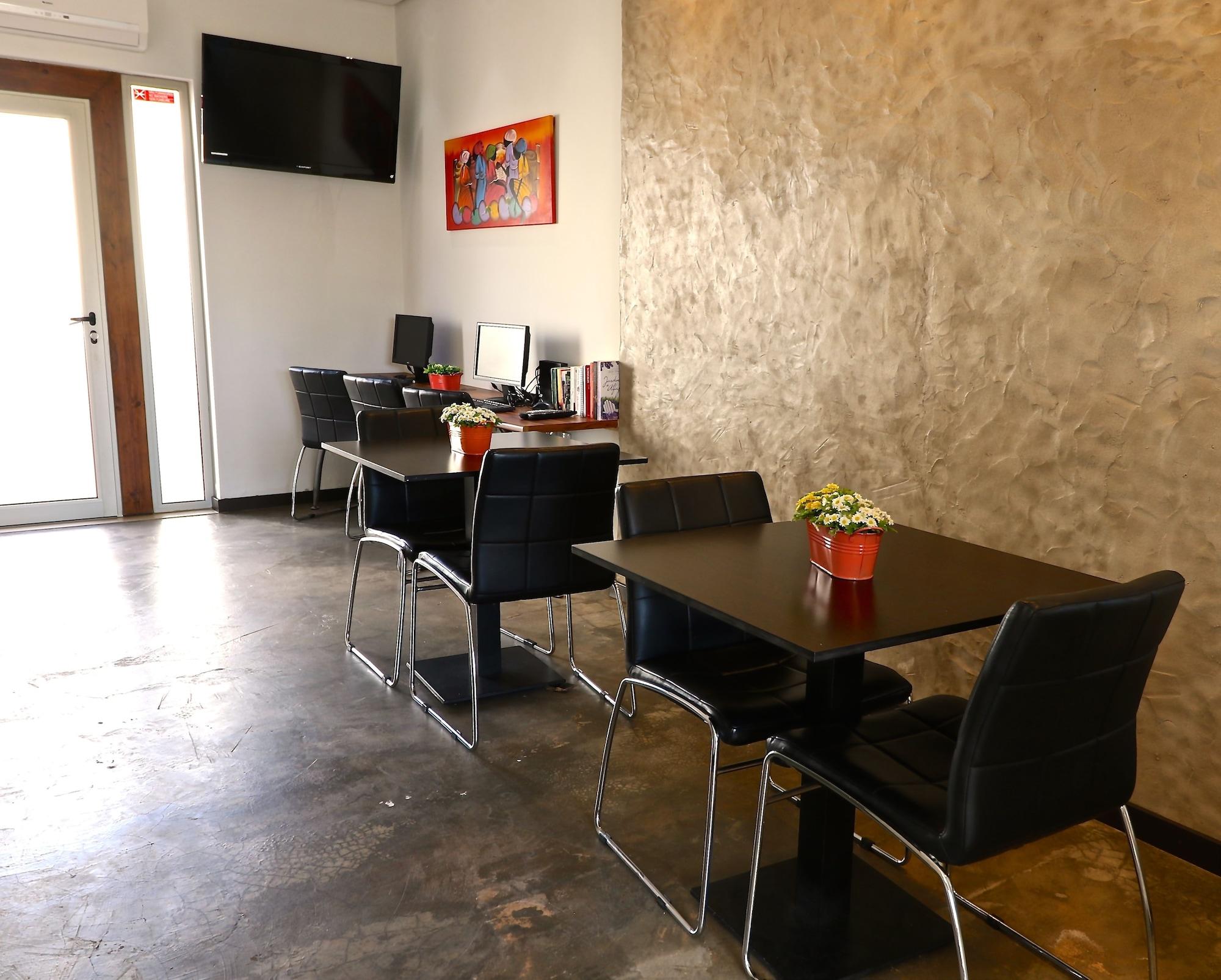 Comodidades del Alojamiento Lost & Found - Guesthouse & Suites