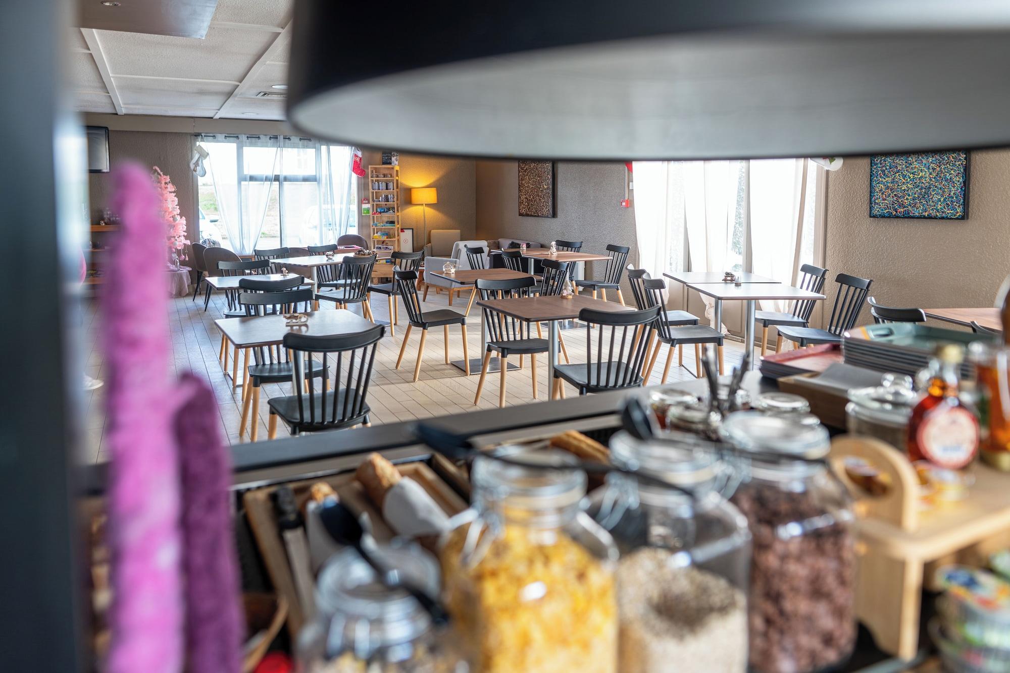 Vista Lobby Brit Hotel Confort Ampaline Périgueux Est