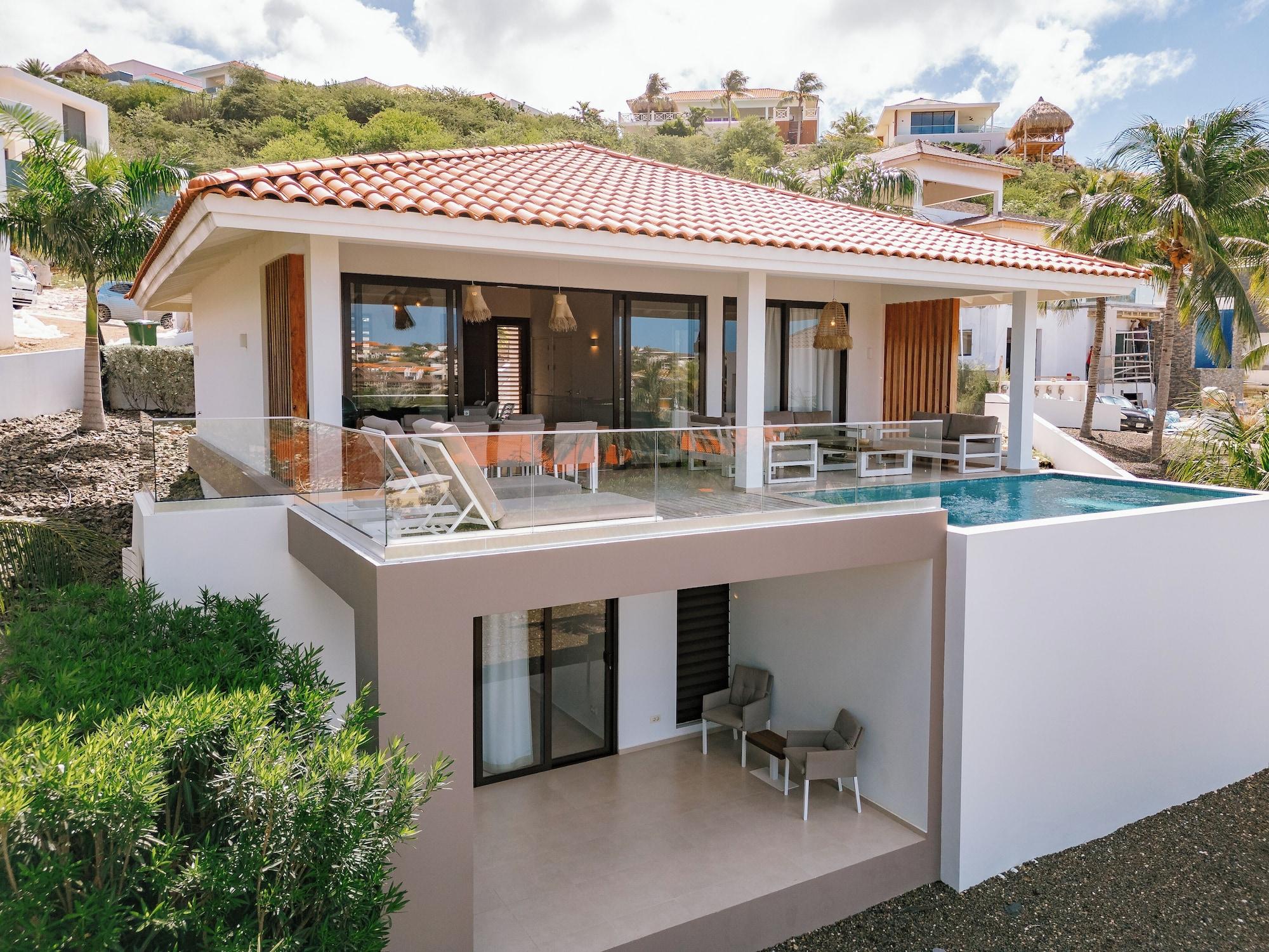 Vista Exterior Blue Bay Curacao Golf & Beach Resort