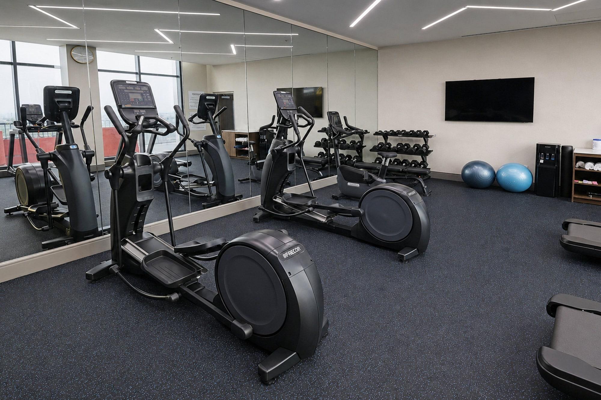Gimnasio Holiday Inn Express And Suites Monterrey Sendero