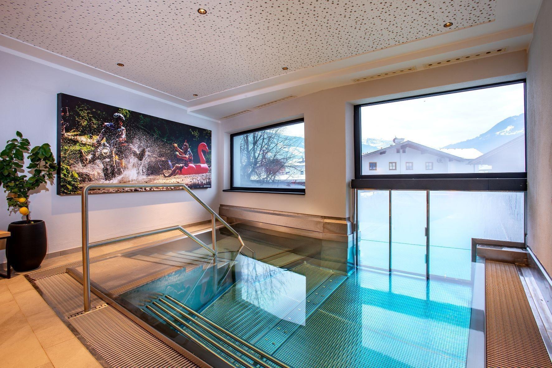 Vista Piscina Hotel zum Pinzger