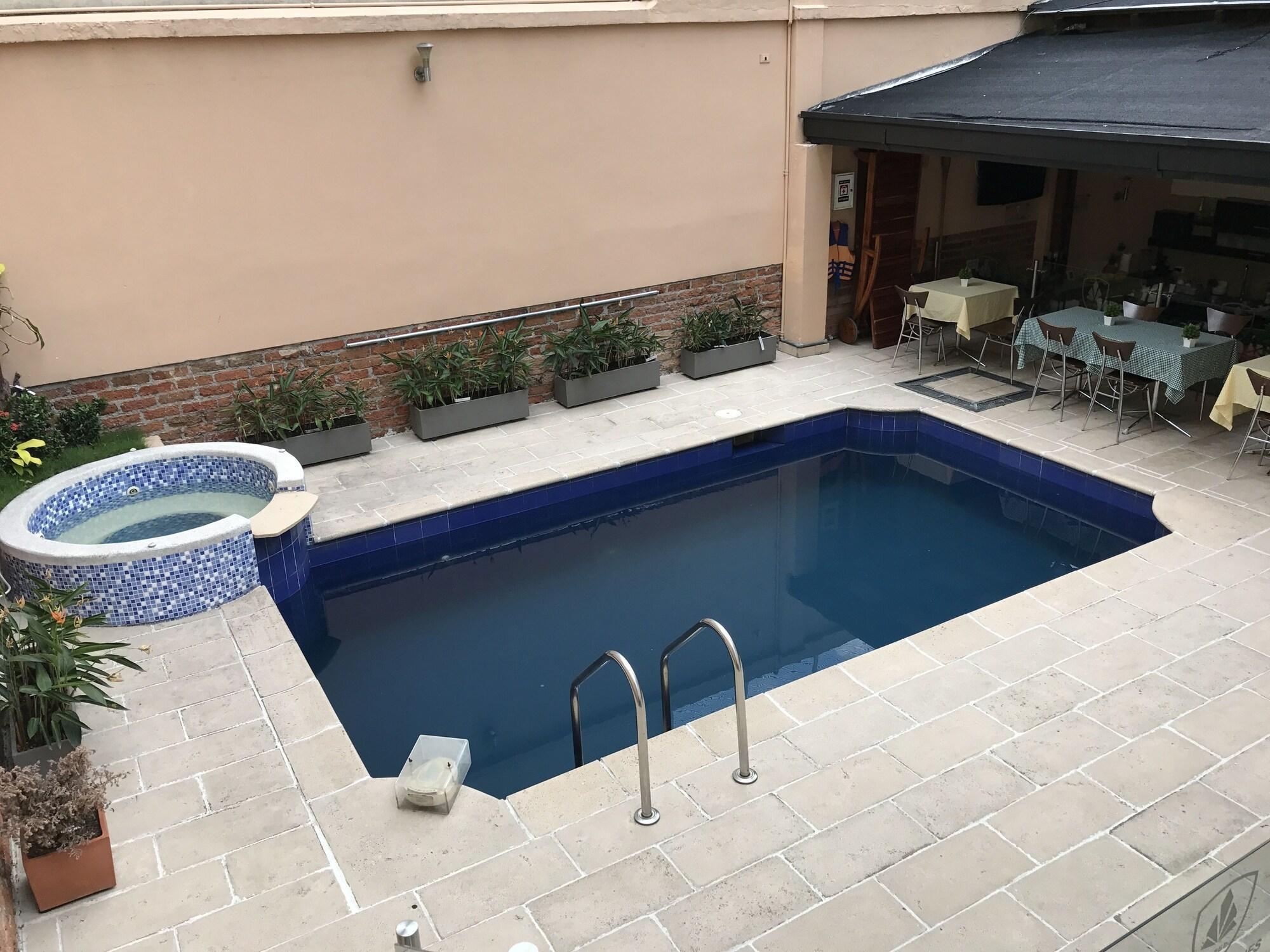 Instalaciones Recreativas Hotel Casa Farallones