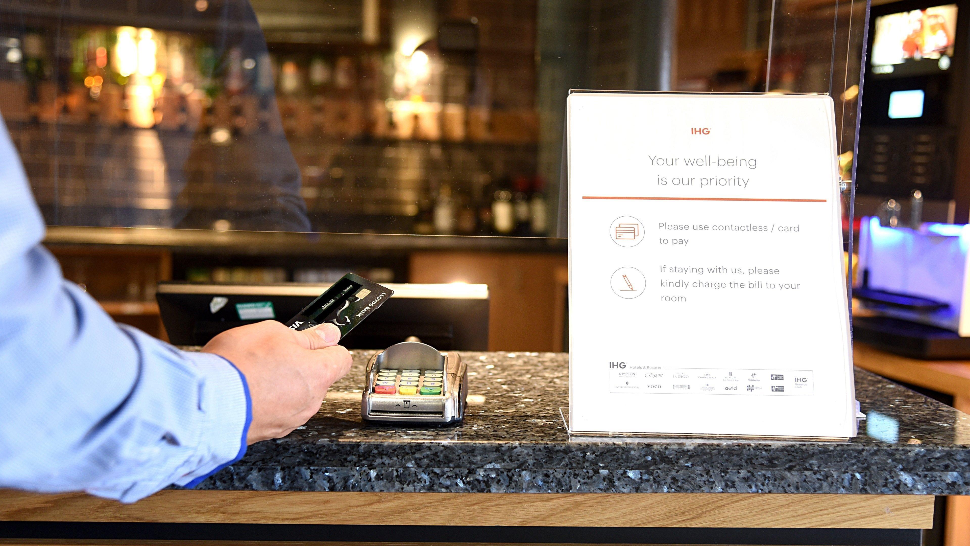 Bar/Salón Holiday Inn Express Liverpool - Royal Albert Dock