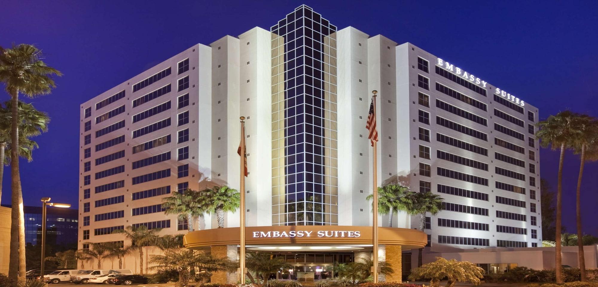 Vista Exterior Embassy Suites by Hilton San Diego La Jolla
