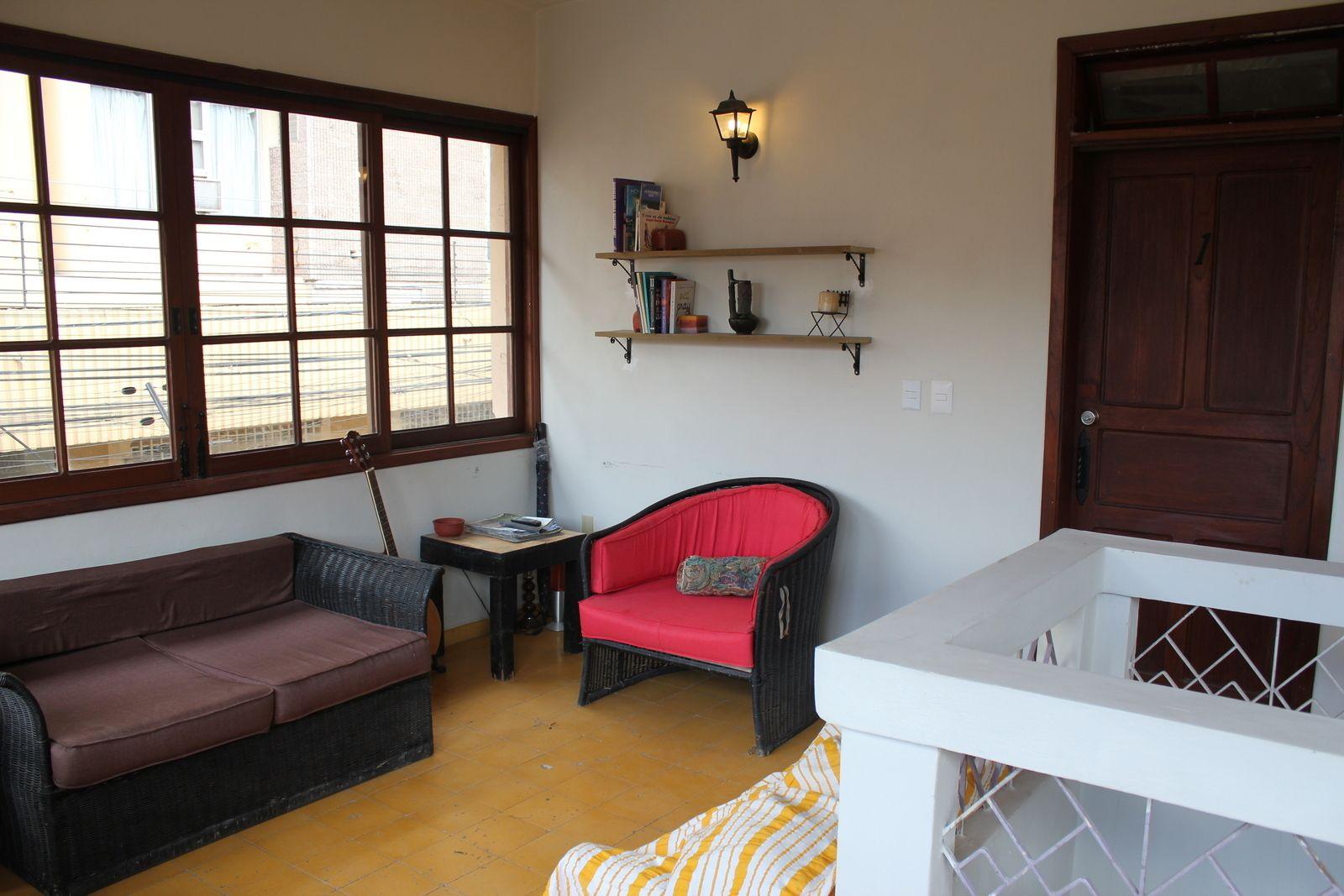 Vista Lobby La Ronda Downtown Hostel