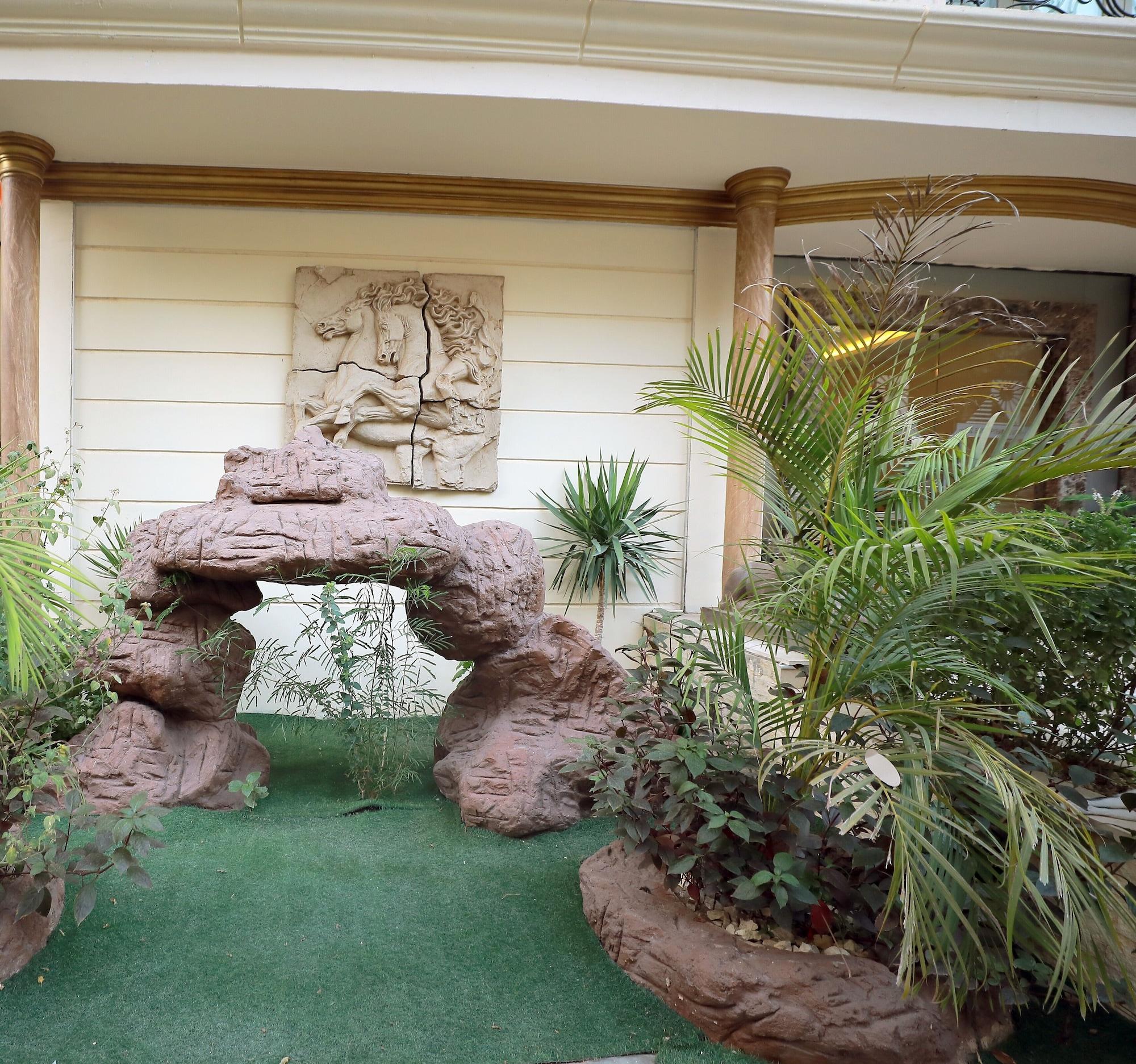 Vista Exterior Aziz Egypt Pyramids View