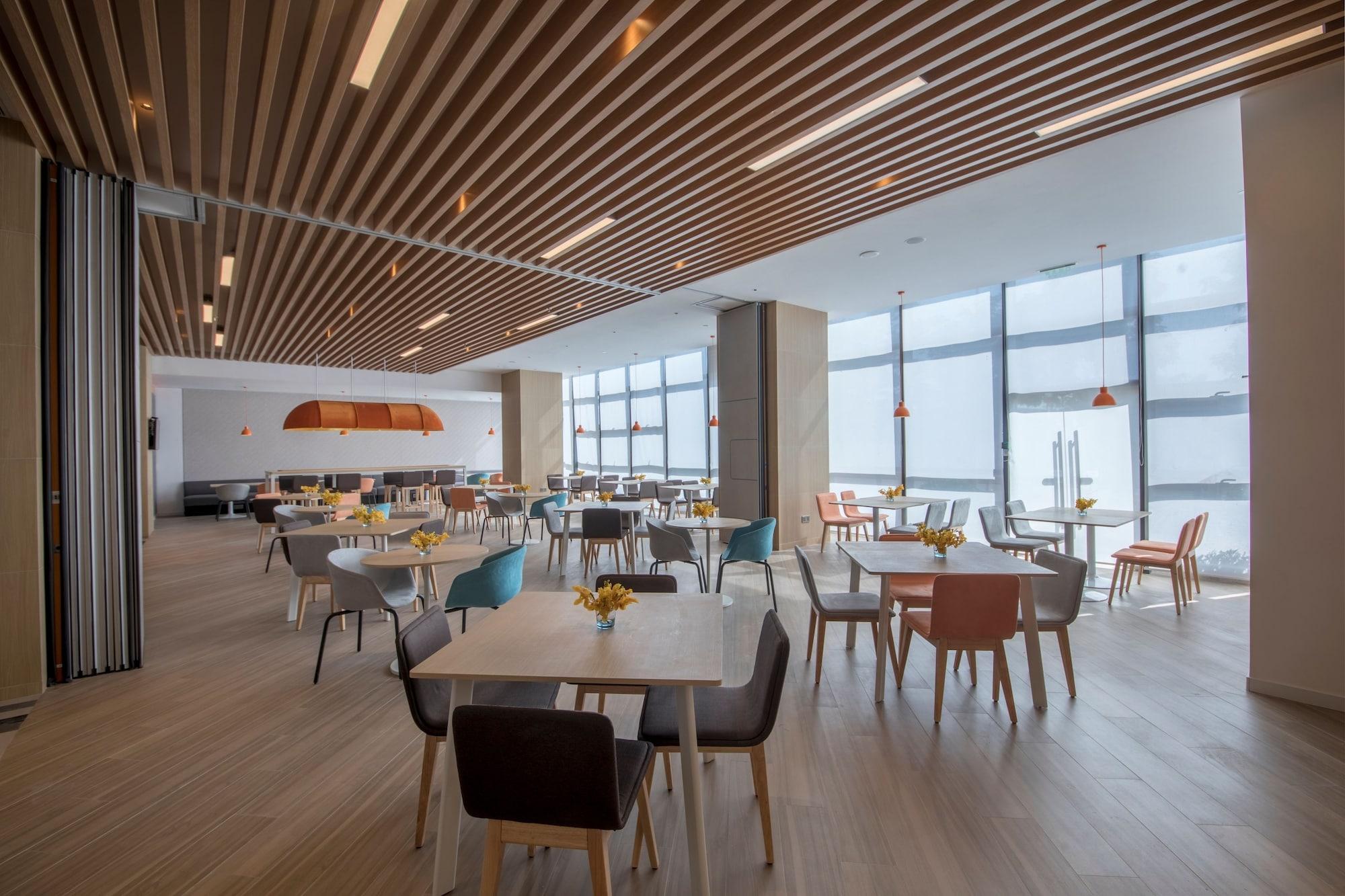 Restaurant Holiday Inn Express Xiamen Airport Zone by IHG