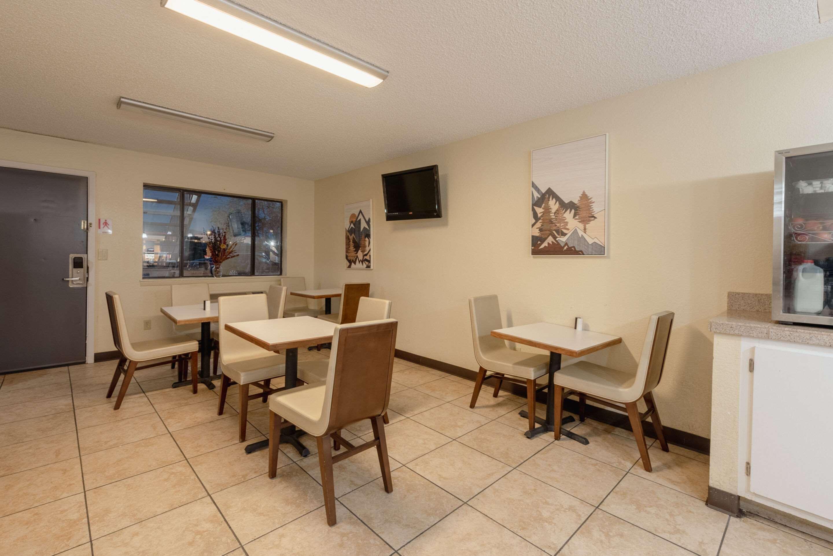 Restaurant Econo Lodge Cortez near Mesa Verde