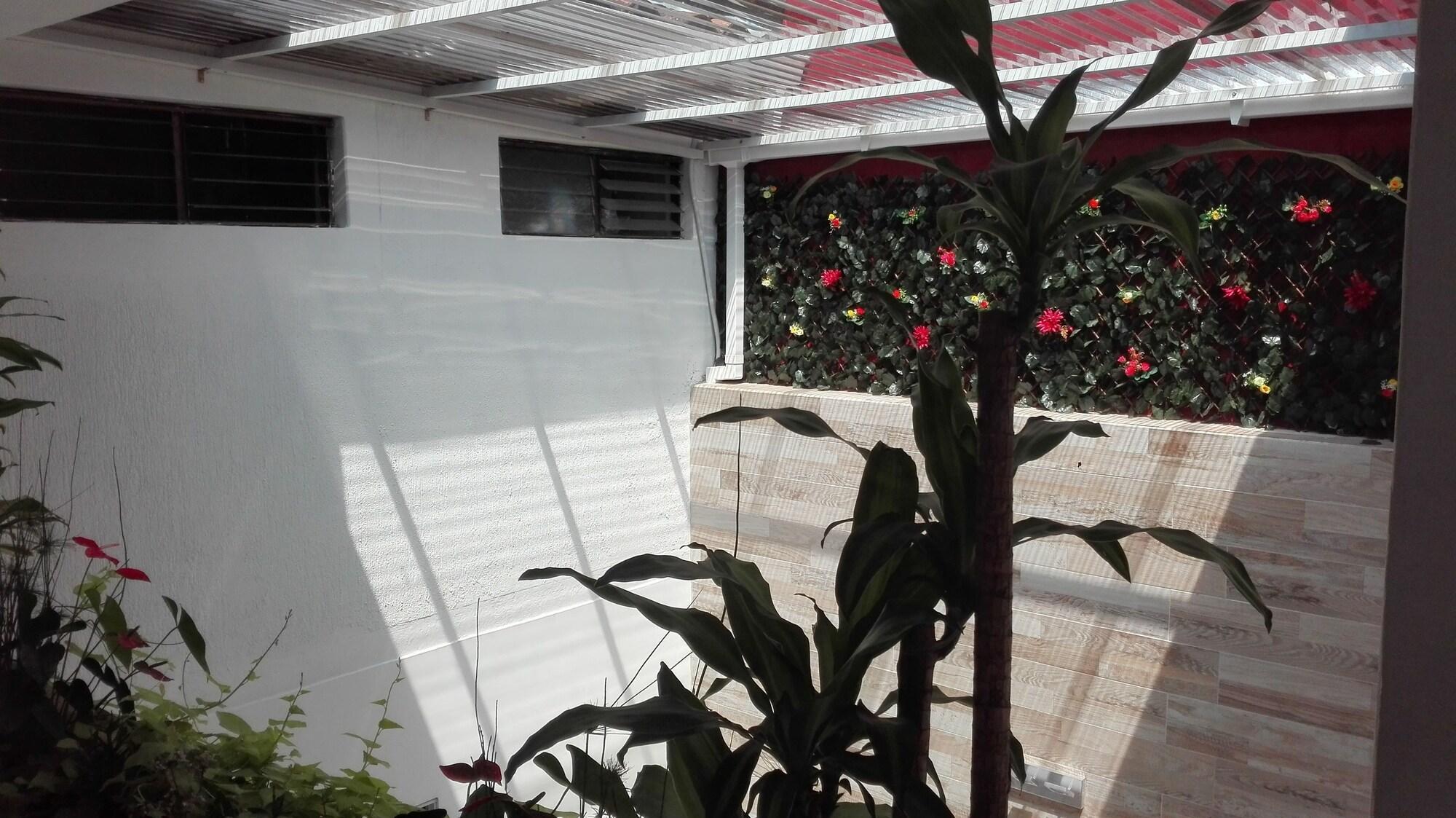 Vista Lobby Hotel Avril