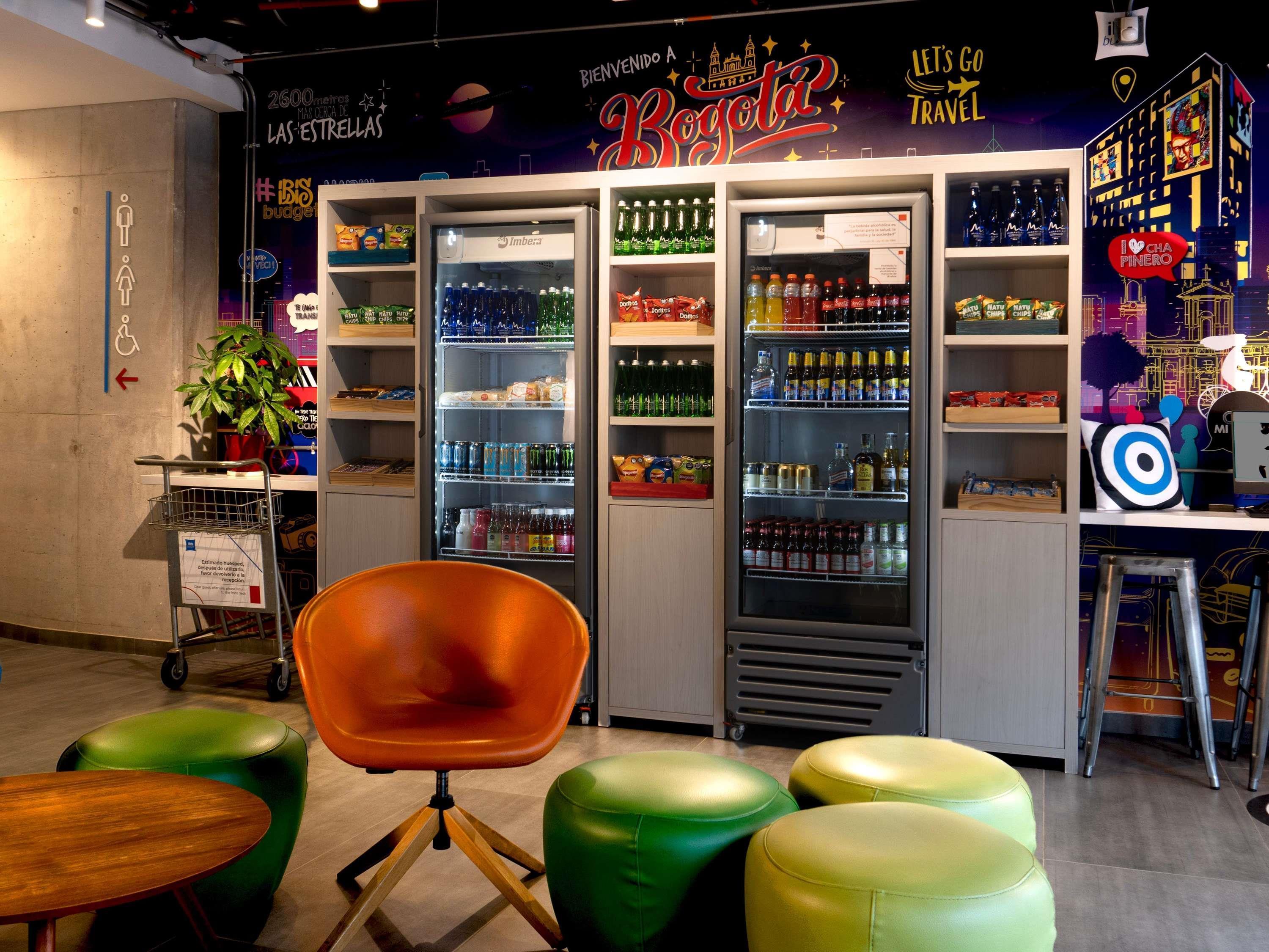Bar/Salón ibis Budget Bogota Marly