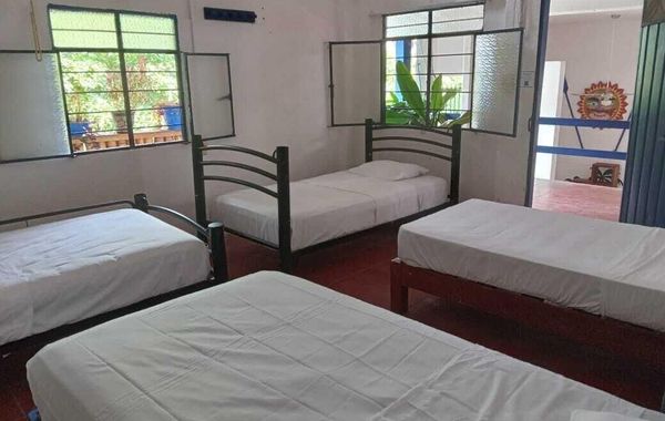 Mayflower Hotel & Hostal - Hoteles con jacuzzi en Puerto Escondido, Oaxaca