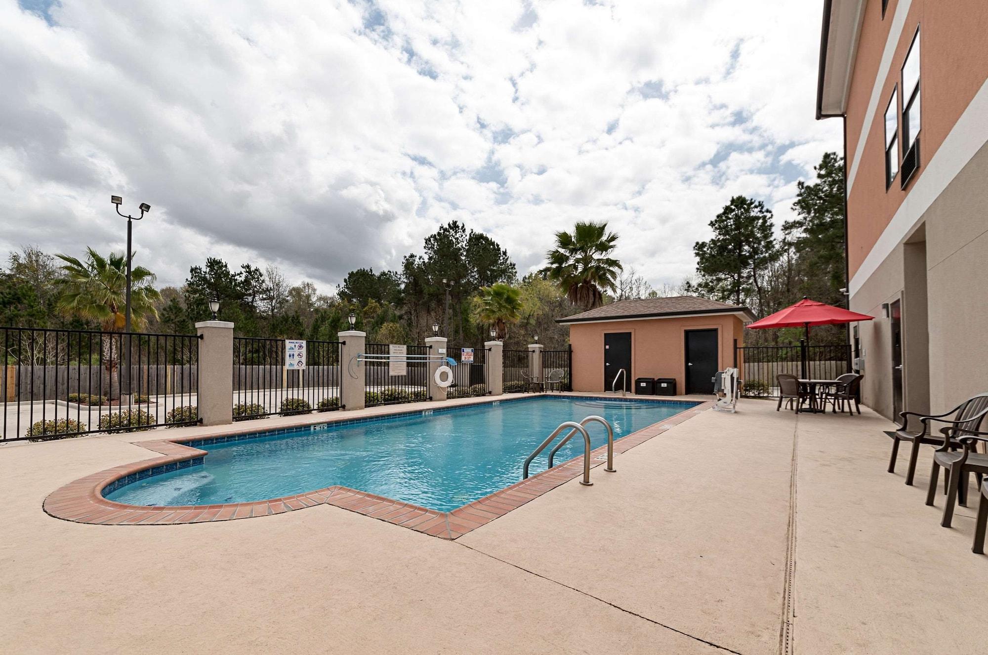 Vista Piscina Comfort Suites Sulphur - Lake Charles