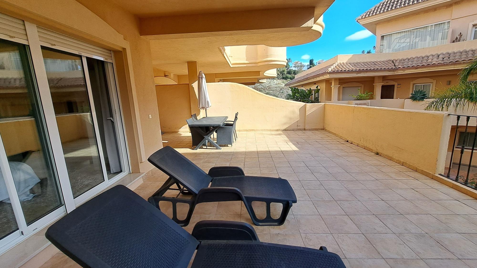 Vista Exterior Aloha Hill Club Golf & Spa Apartments