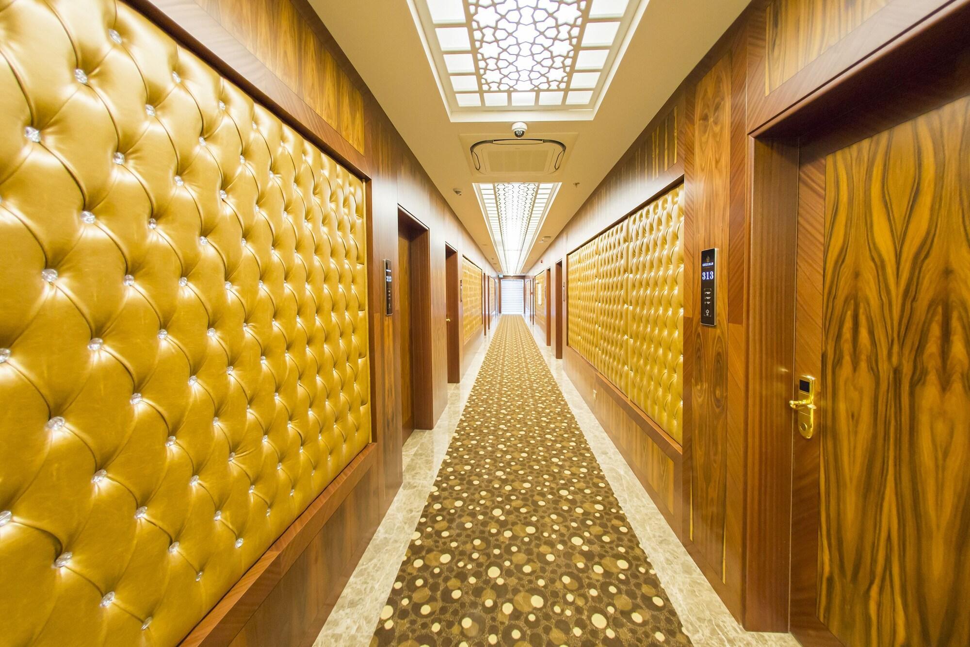 Vista Lobby Gherdan Gold Hotel