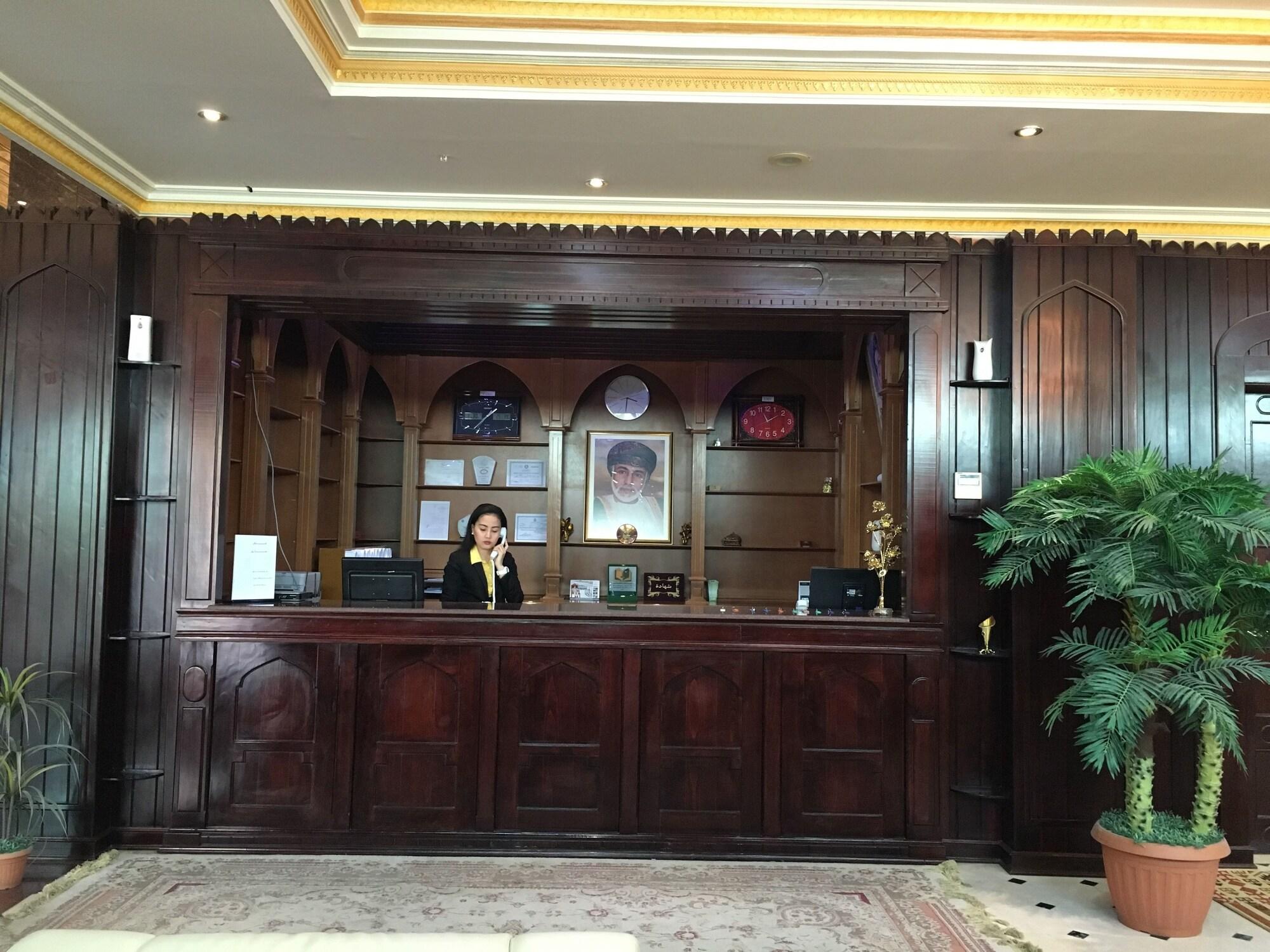Vista Lobby Safari Hotel