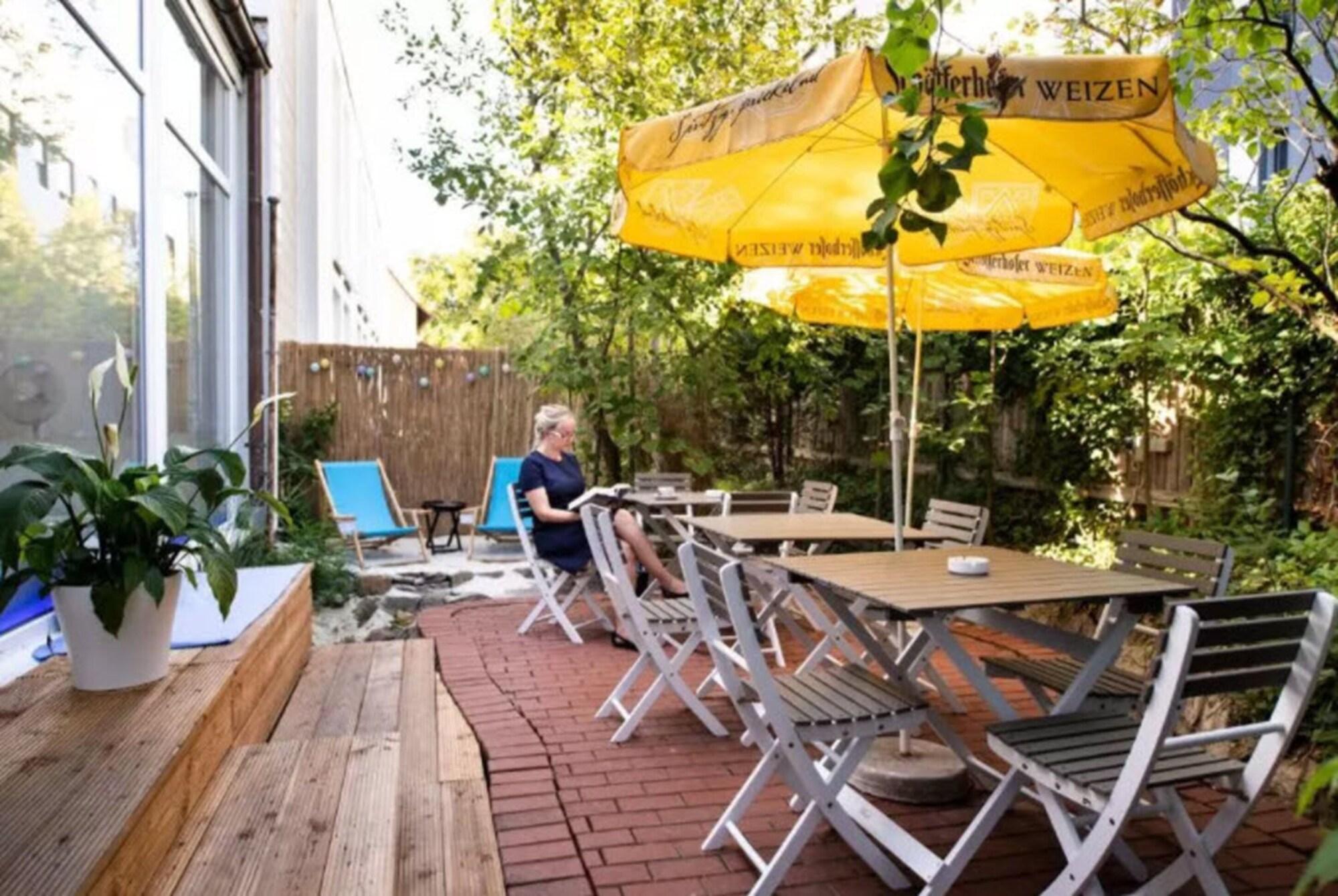 Varios SOVA Hotel