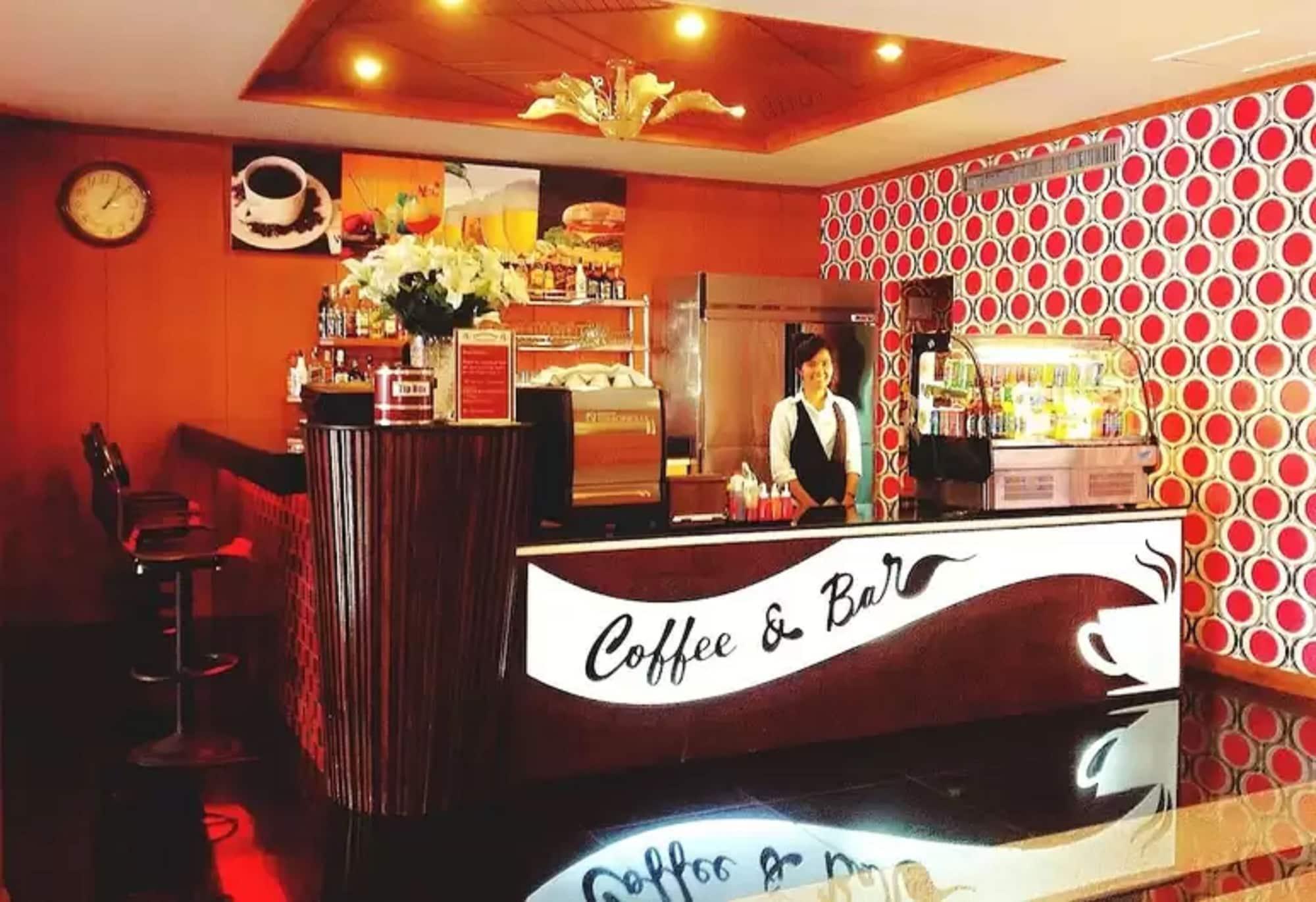 Bar/Salón Dynasty Inn Pattaya
