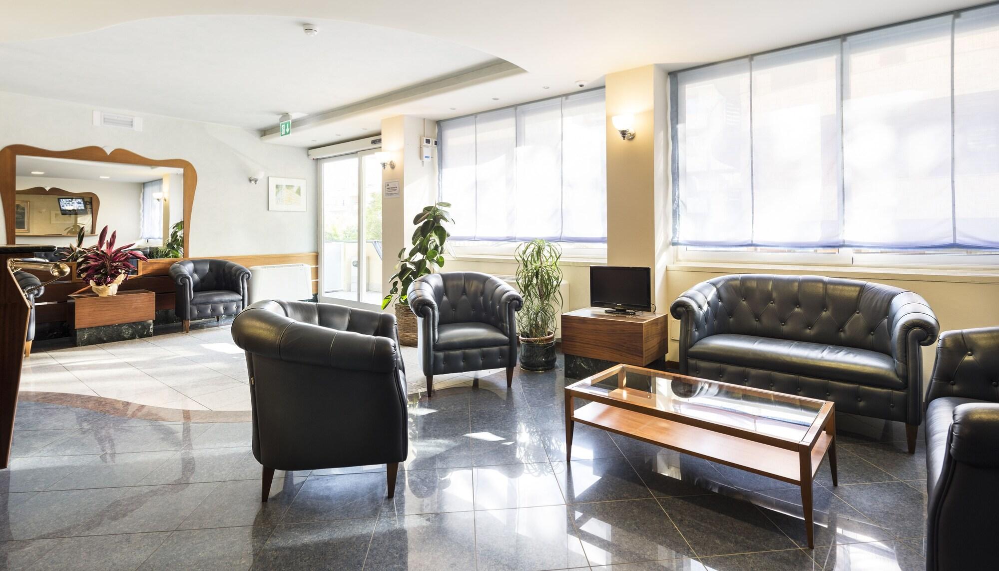 Vista Lobby Residence Queen
