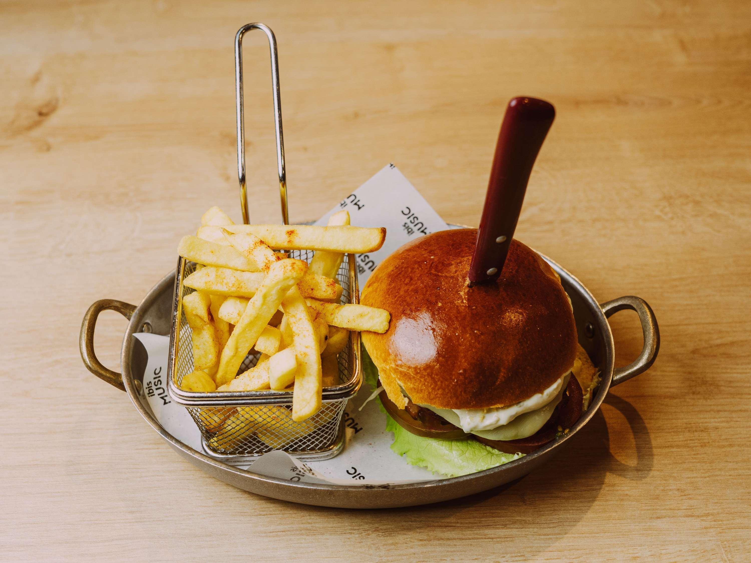 Bar/Salón ibis Valladolid