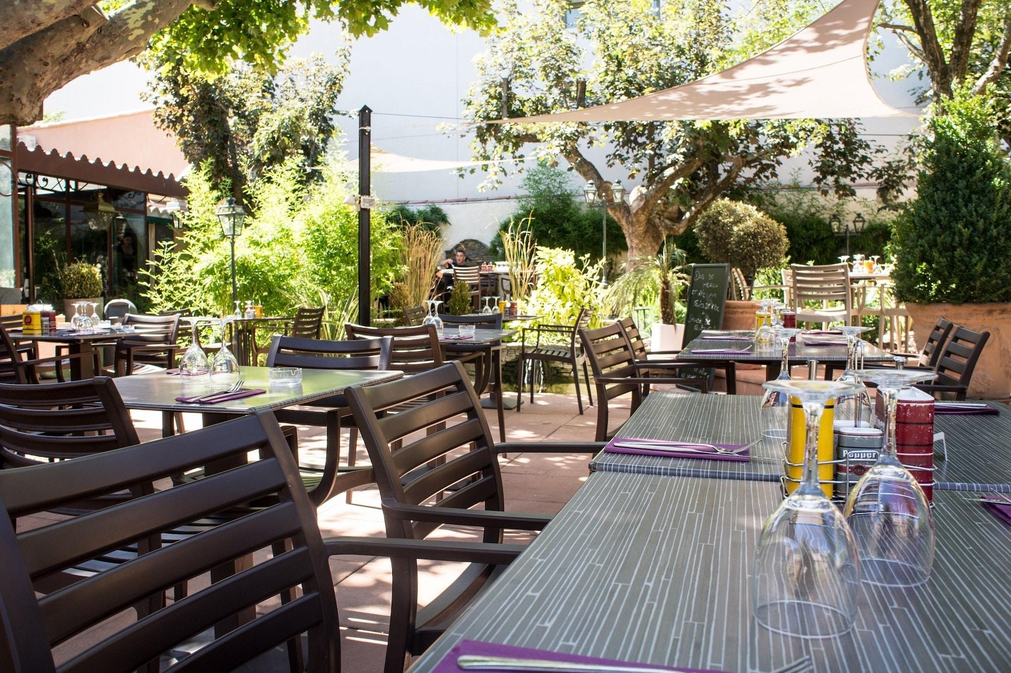 Comodidades del Alojamiento Hôtel de France - Hôtel de charme en Provence