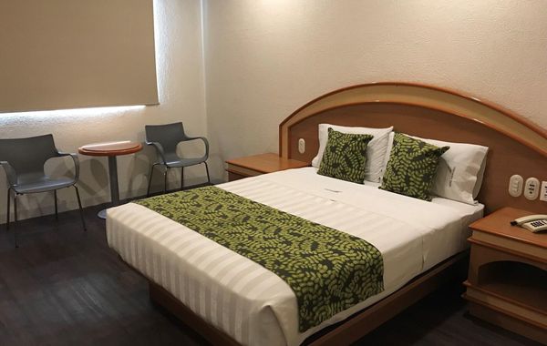 Hotel Aeropuerto - Hoteles cerca de Foro Sol en Ciudad de México