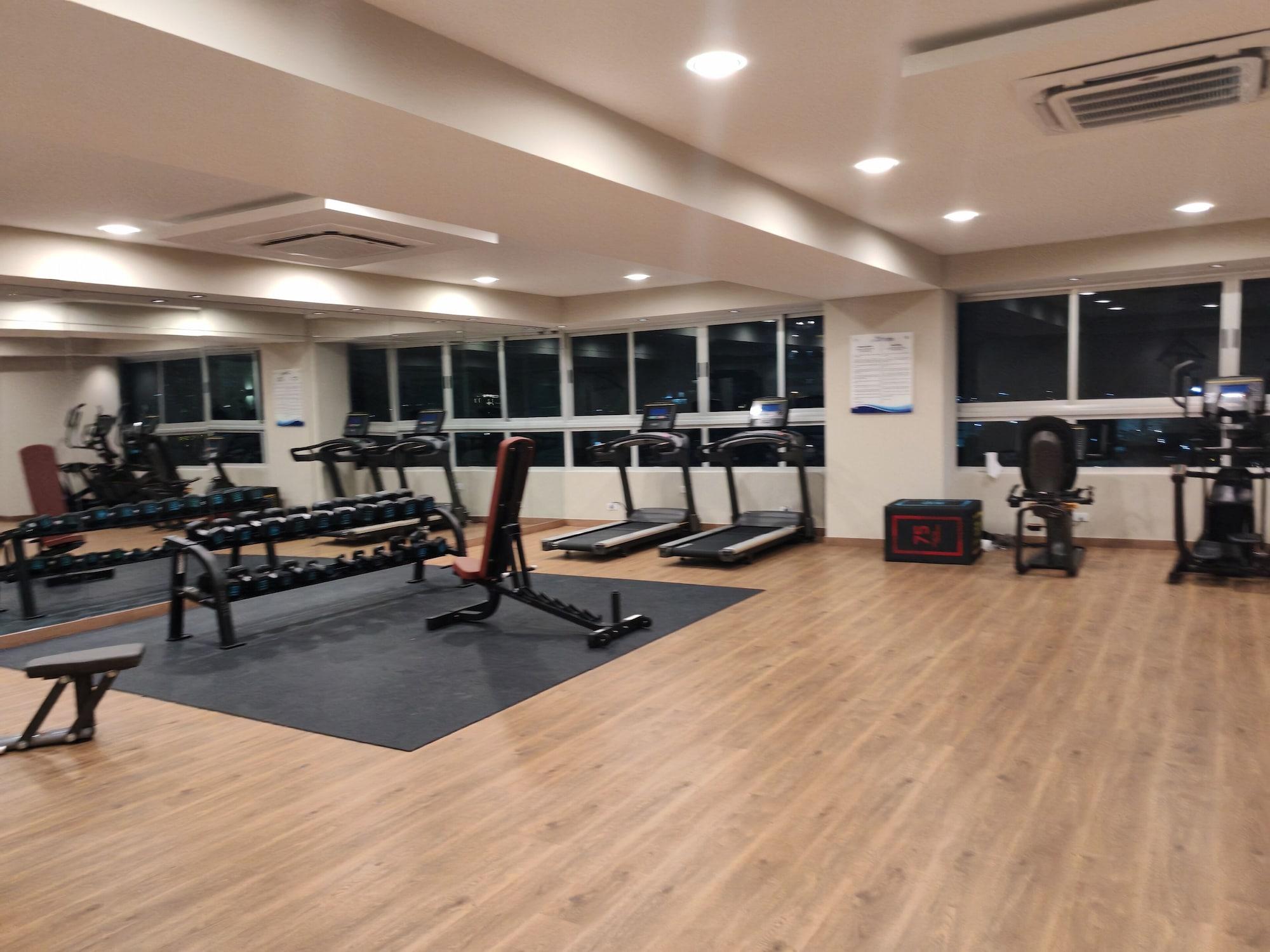 Gimnasio Style and Confort Village Palmera