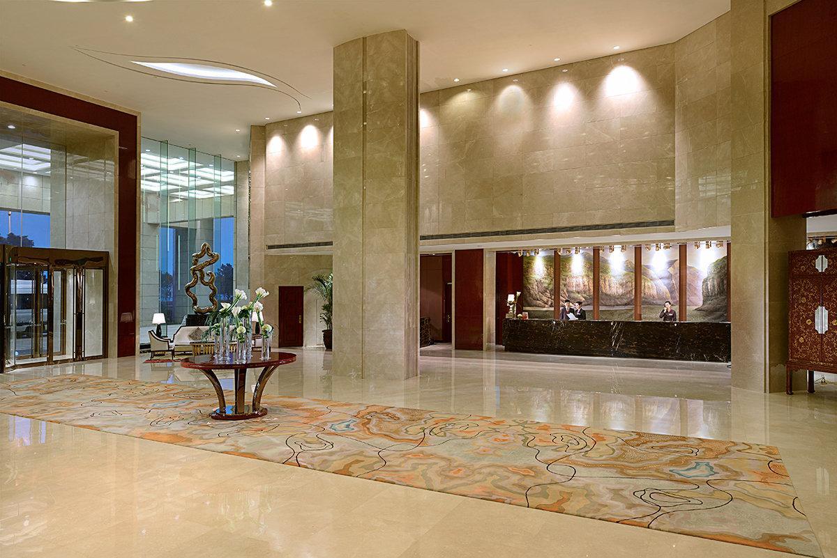 Vista Lobby Crowne Plaza Zhenjiang by IHG