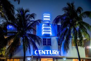 Alojamiento - Century Hotel