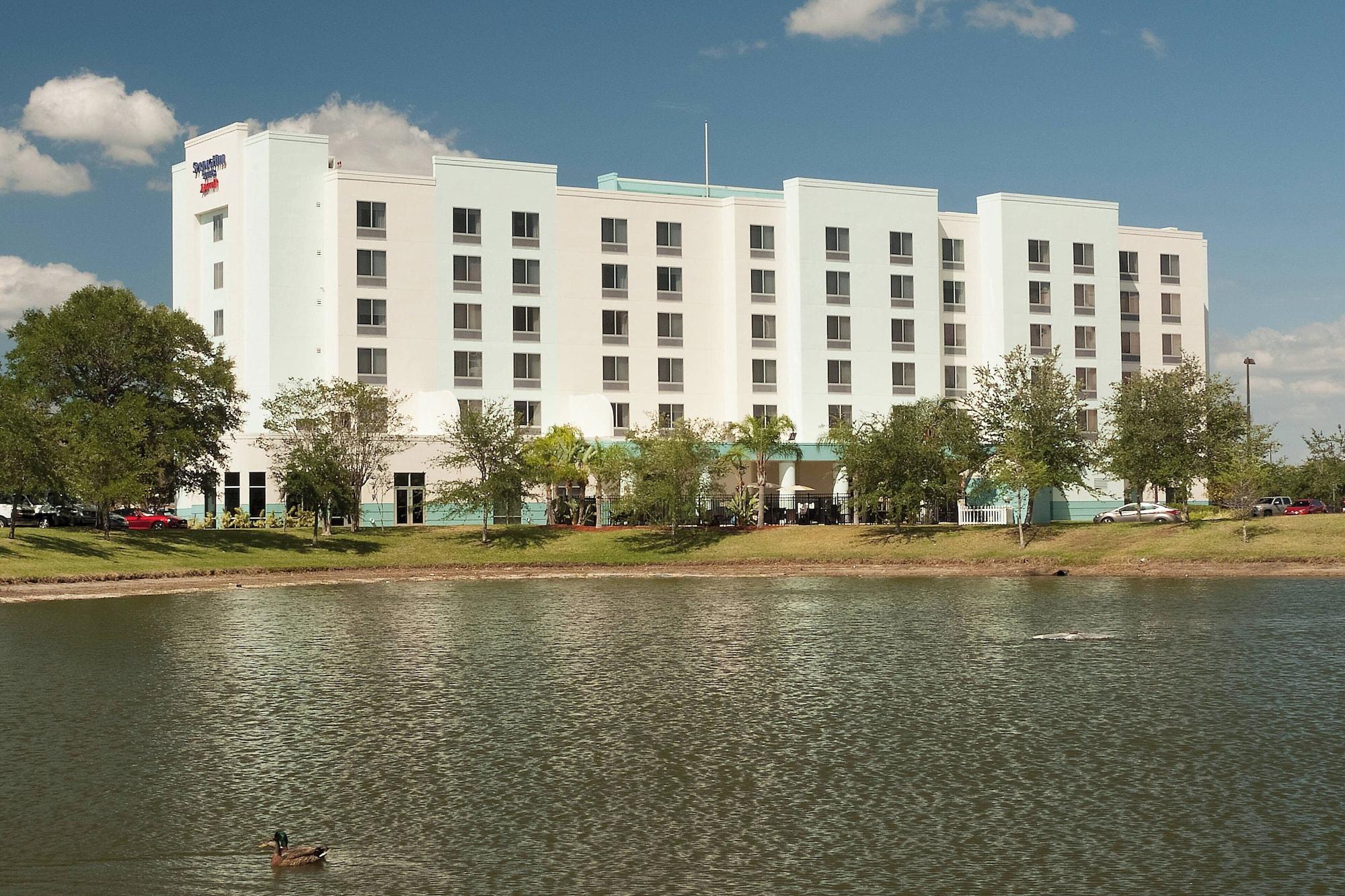 Vista Exterior Springhill Suites by Marriott Orlando Airport