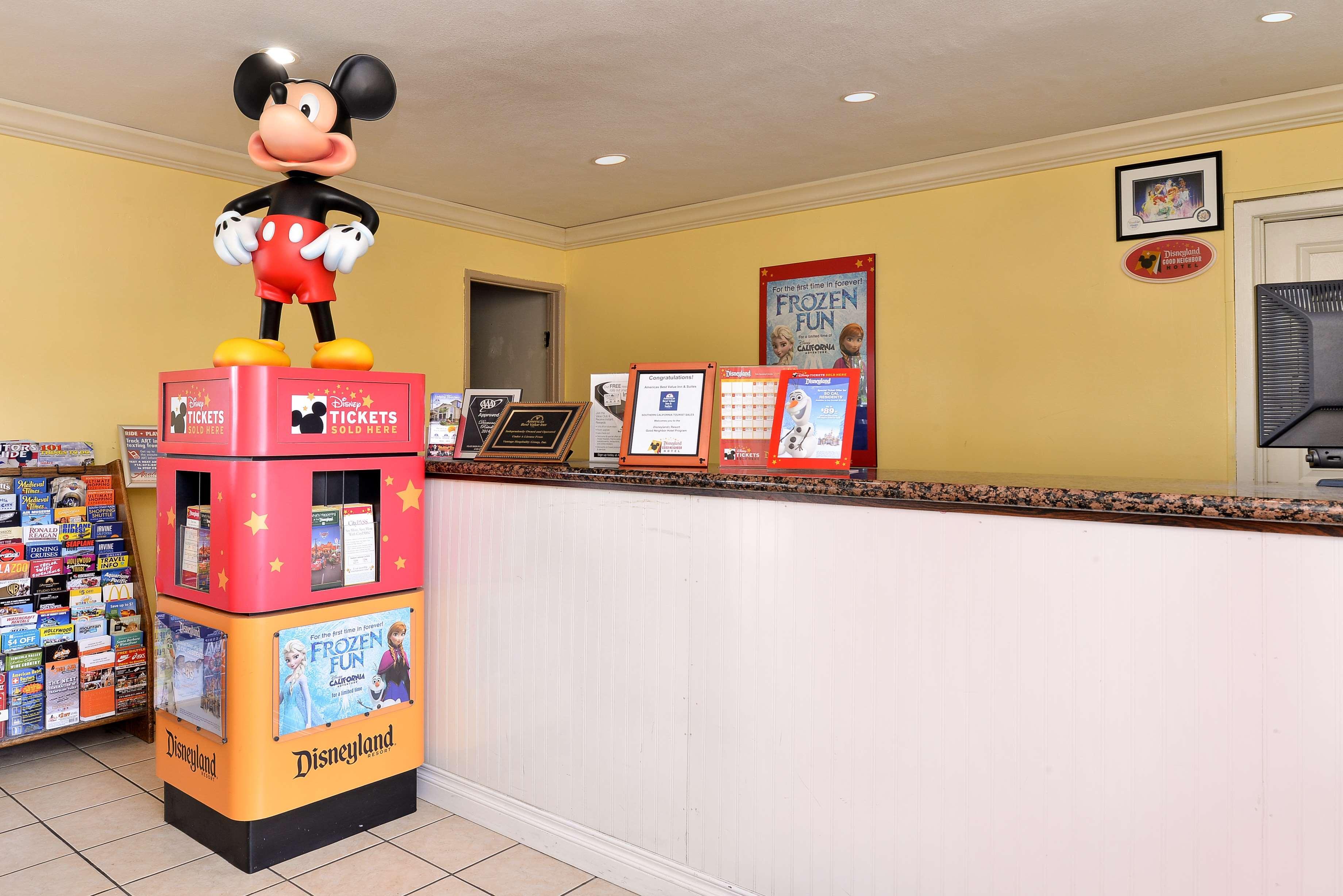 Vista Lobby Americas Best Value Inn & Suites Anaheim Convention Center