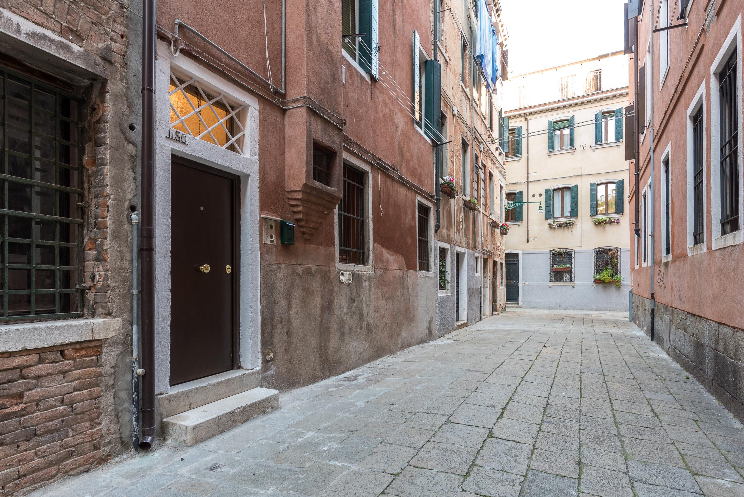 Vista Exterior La Loggia della Luna