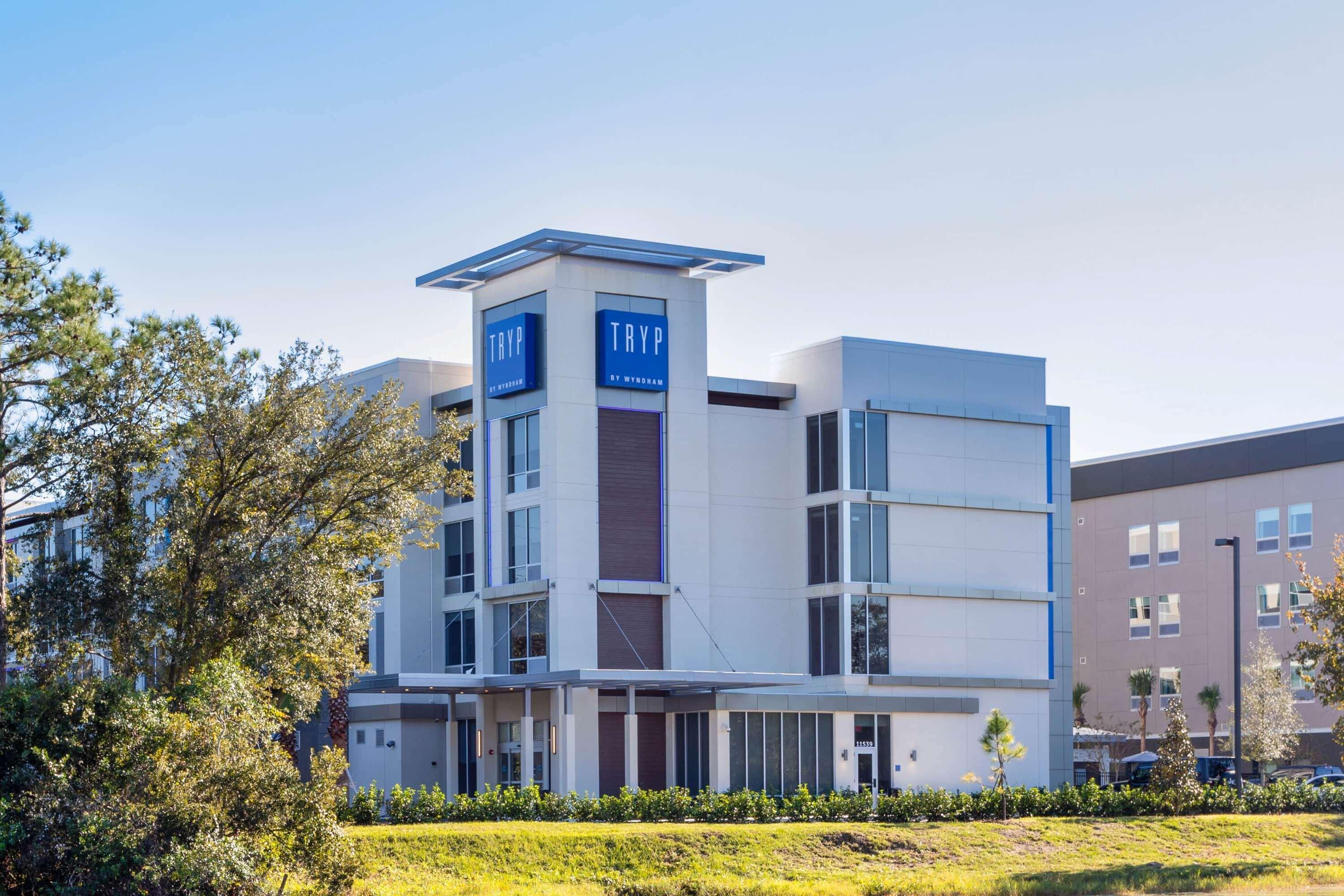 Vista Exterior TRYP by Wyndham Orlando