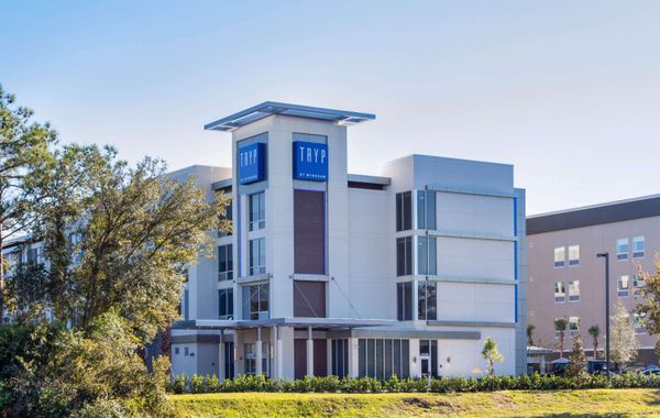 TRYP by Wyndham Orlando - Hoteles cerca de Legoland Florida en Orlando