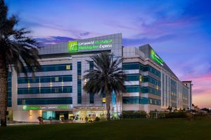 Alojamiento - Holiday Inn Express Dubai Airport by IHG