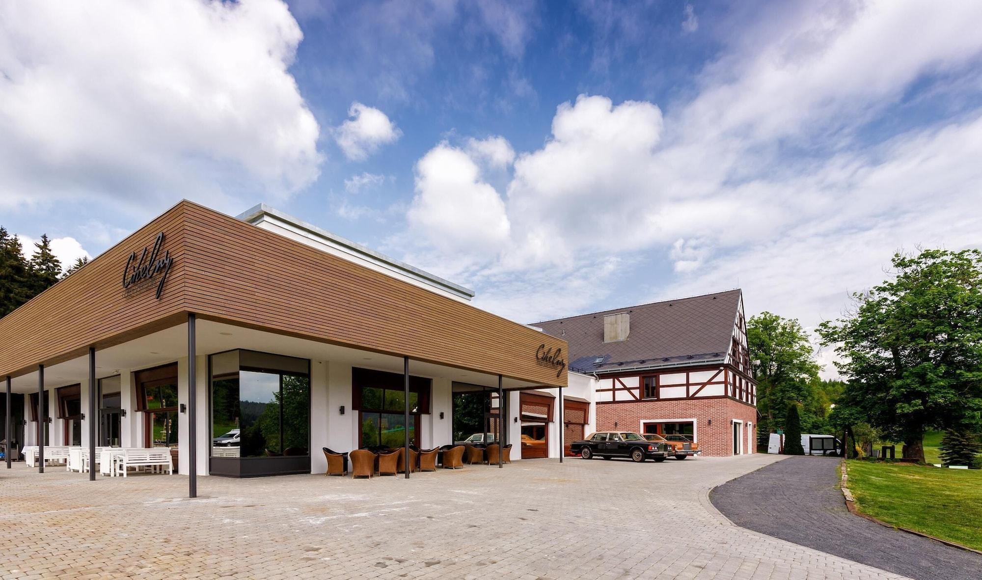 Vista Exterior Cihelny Golf & Wellness Resort