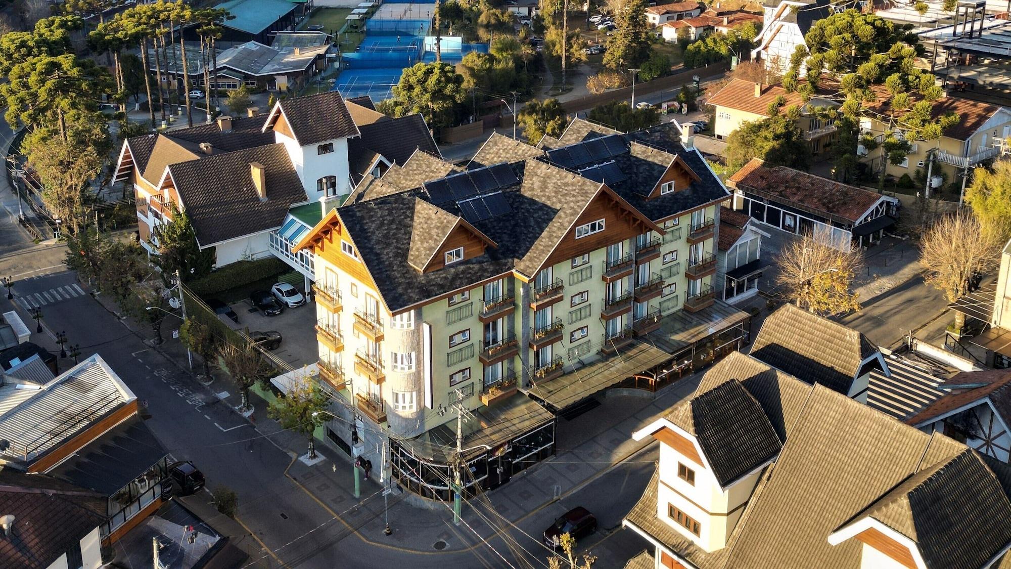 Vista Exterior Hotel Estoril