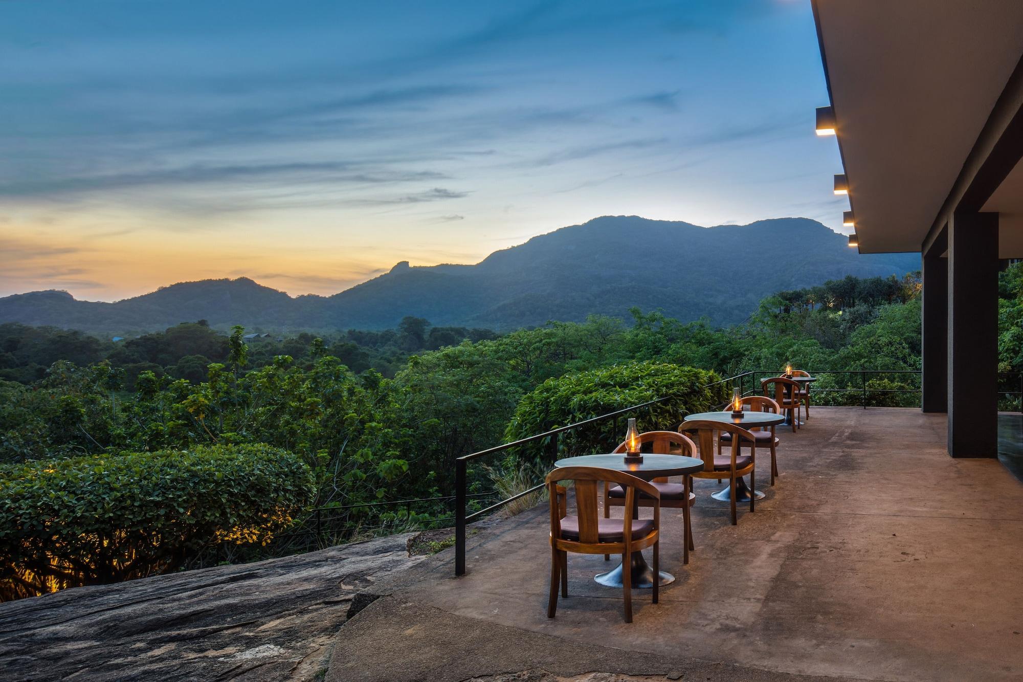 Vista Exterior Heritance Kandalama