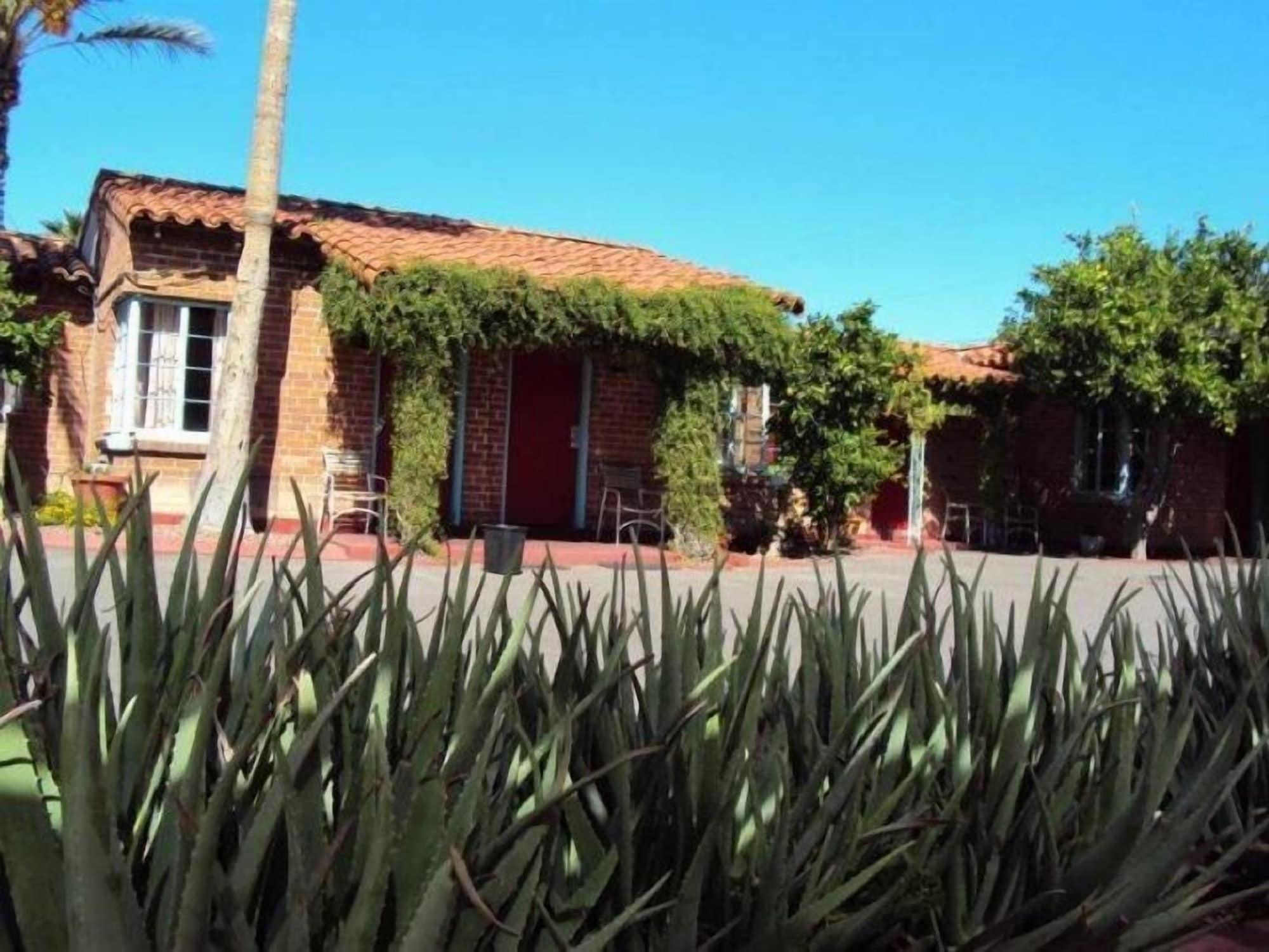 Vista Exterior La Siesta Motel
