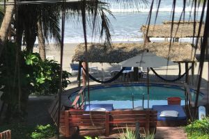 Alojamiento - Casa de las Olas Surf & Beach Club