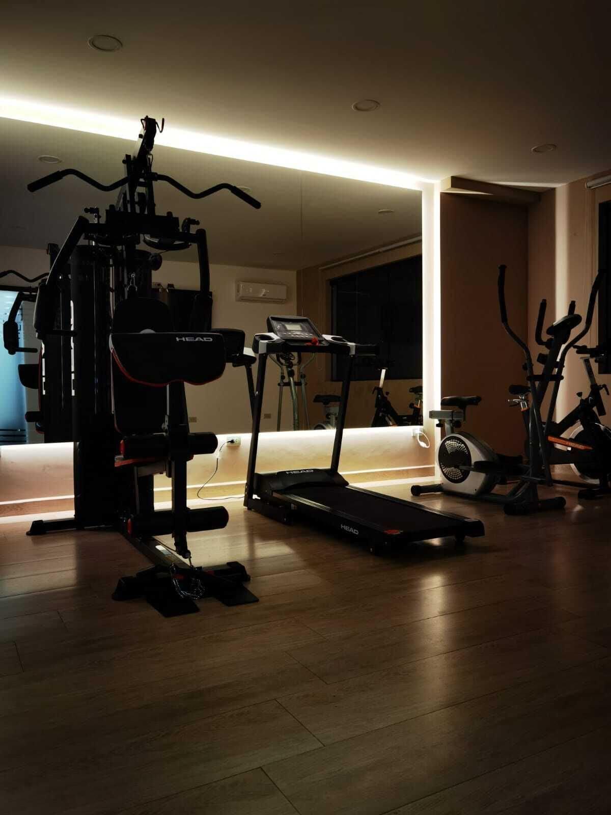 Gimnasio Premium Suites Deluxe Aparthotel Equipetrol