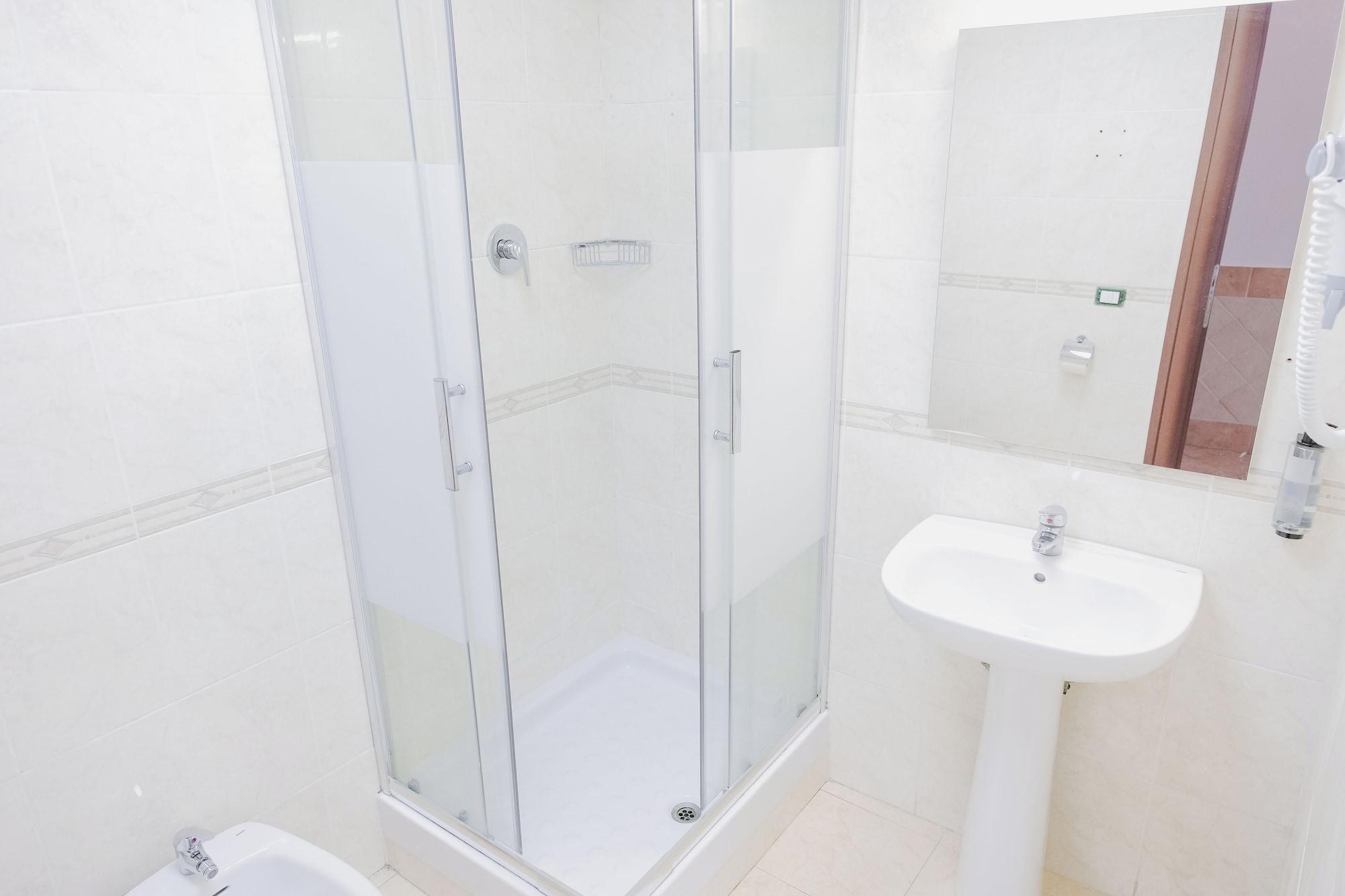 Equipamiento de Habitación Hotel Alex Square