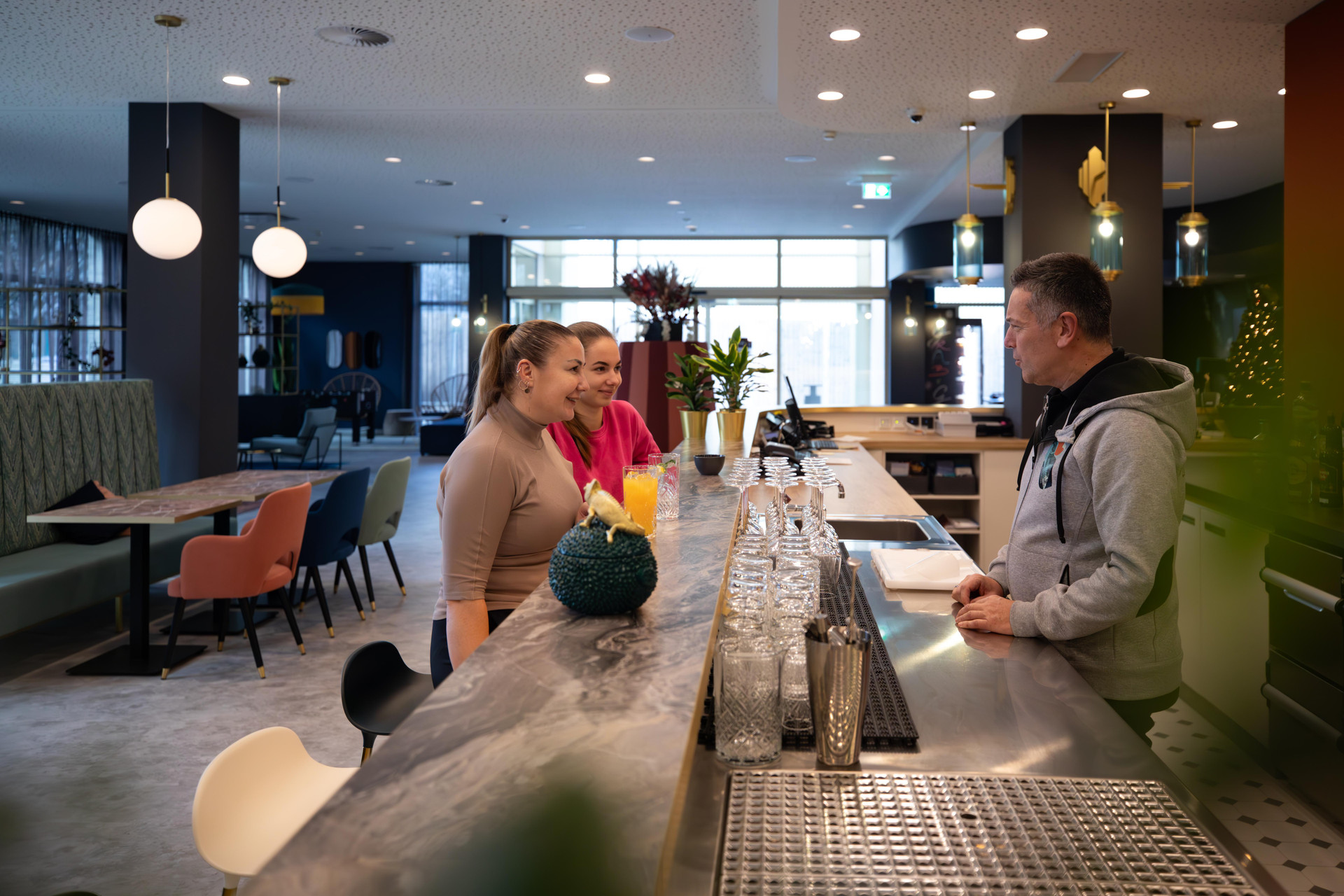 Bar/Salón Holiday Inn - the niu, Flower Konstanz by IHG