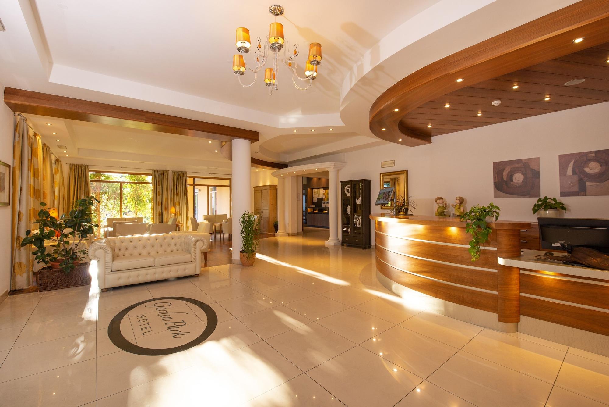 Vista Lobby Garden Park Hotel