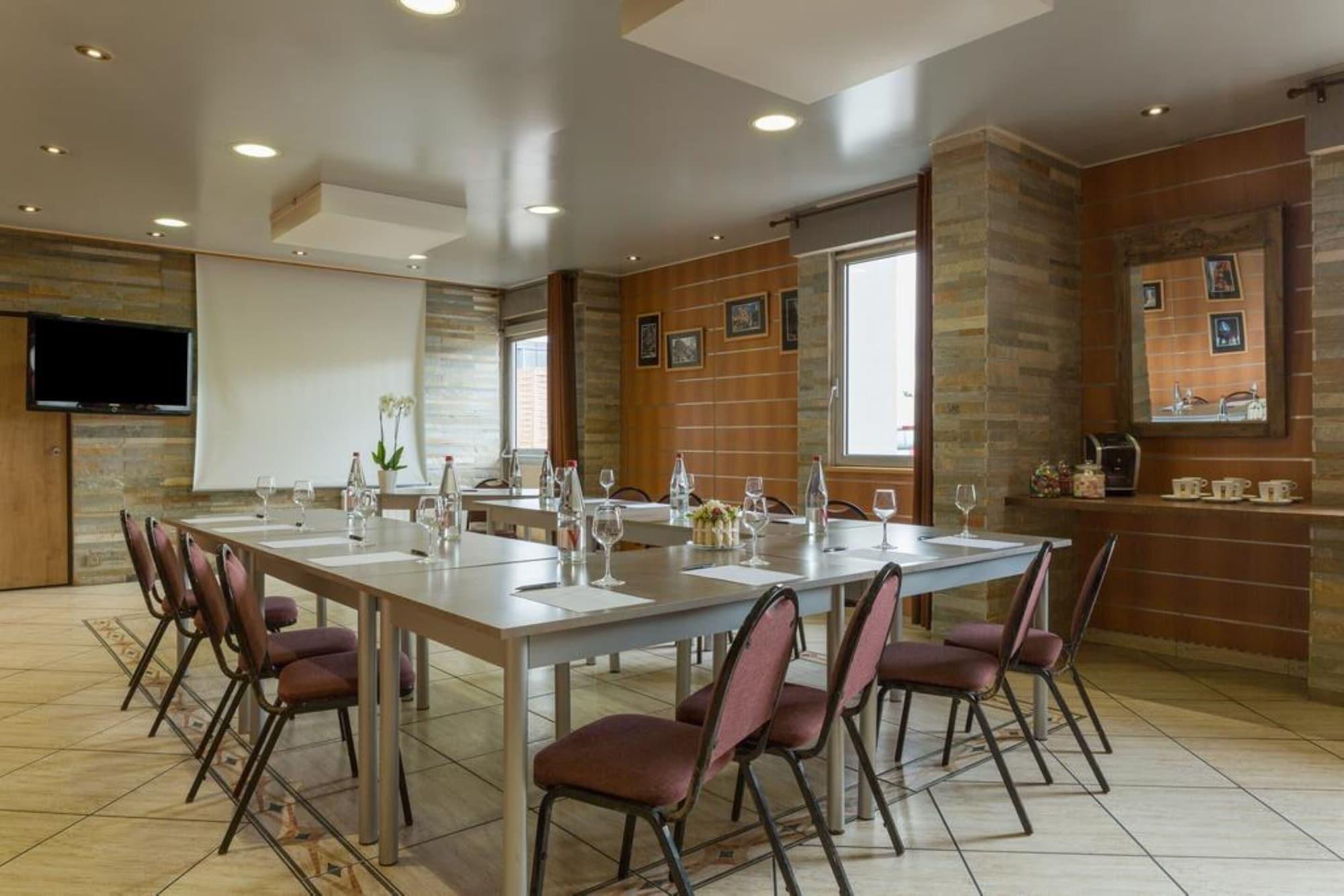 Sala de Reuniones Sure Hotel by Best Western Dijon Sud