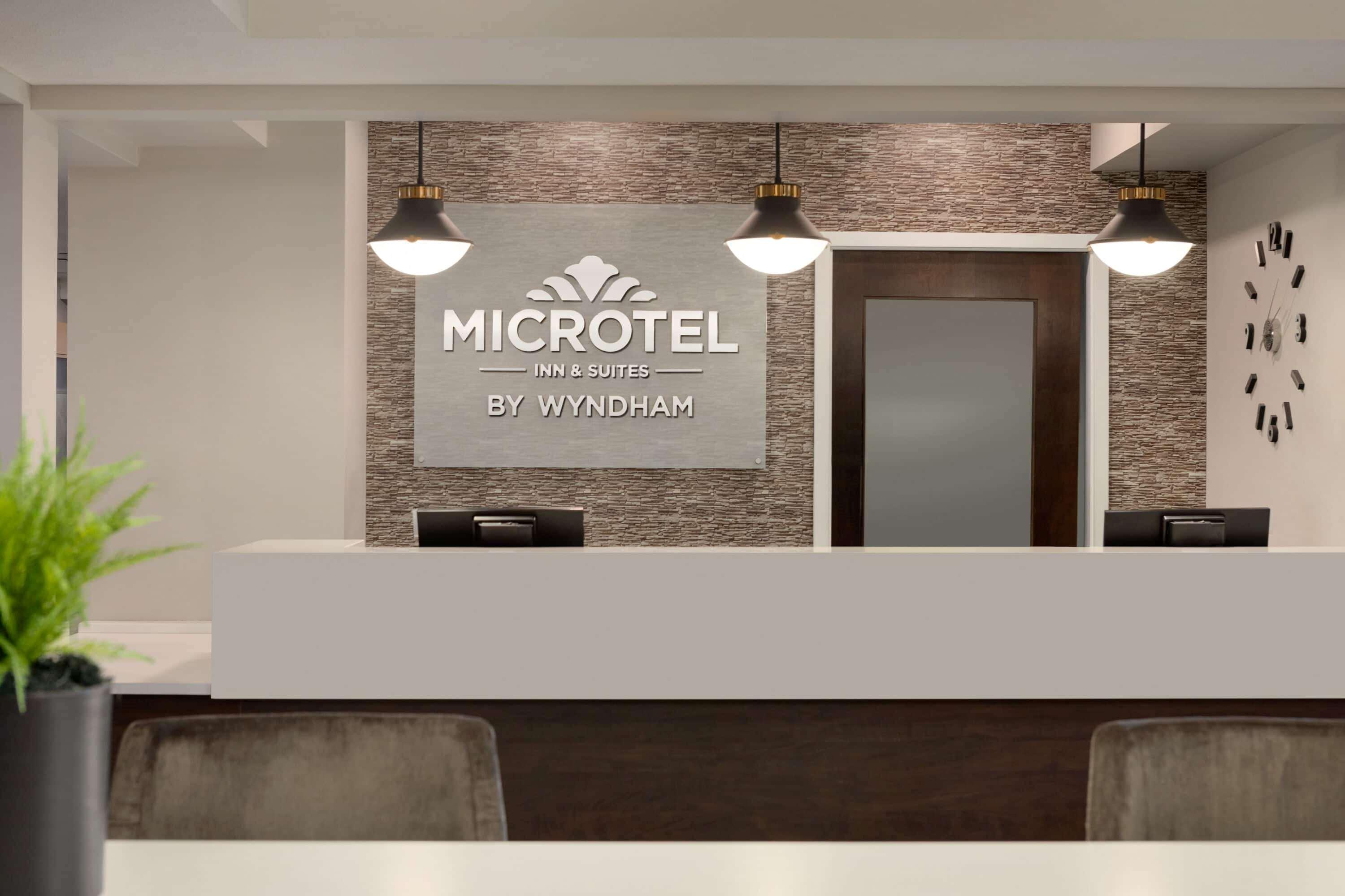 Vista Lobby Microtel Inn & Suites by Wyndham Estevan