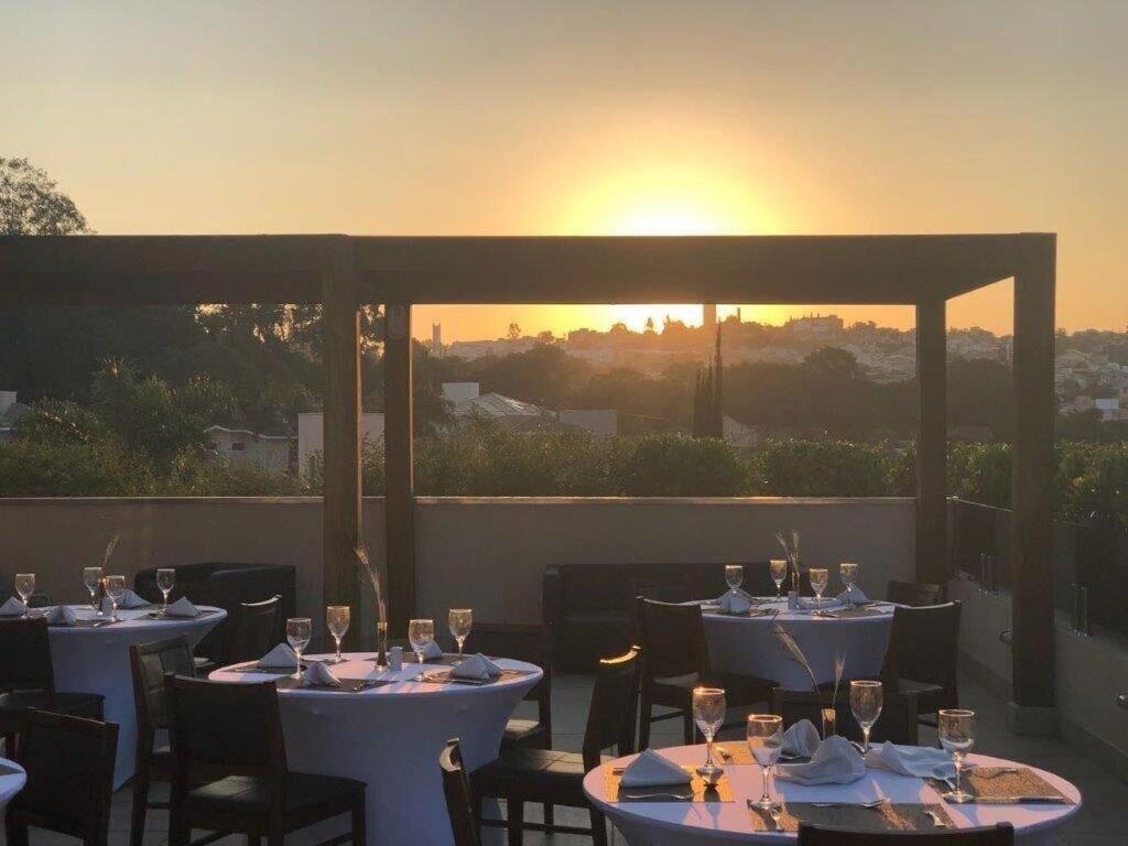 Restaurant Blue Tree Towers Valinhos