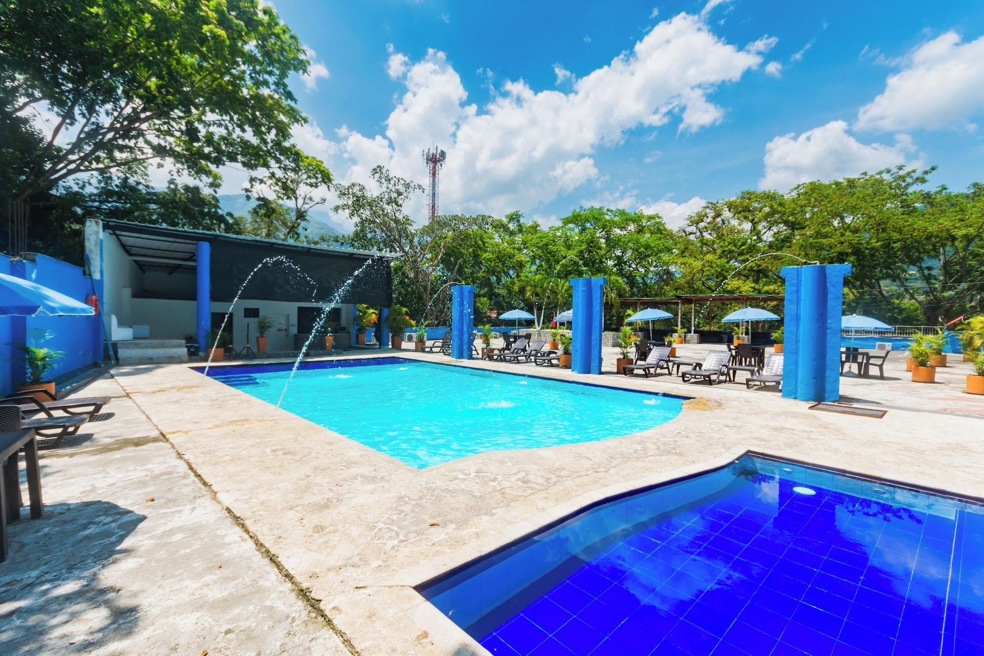 Vista Piscina Hotel Tropical San Jeronimo