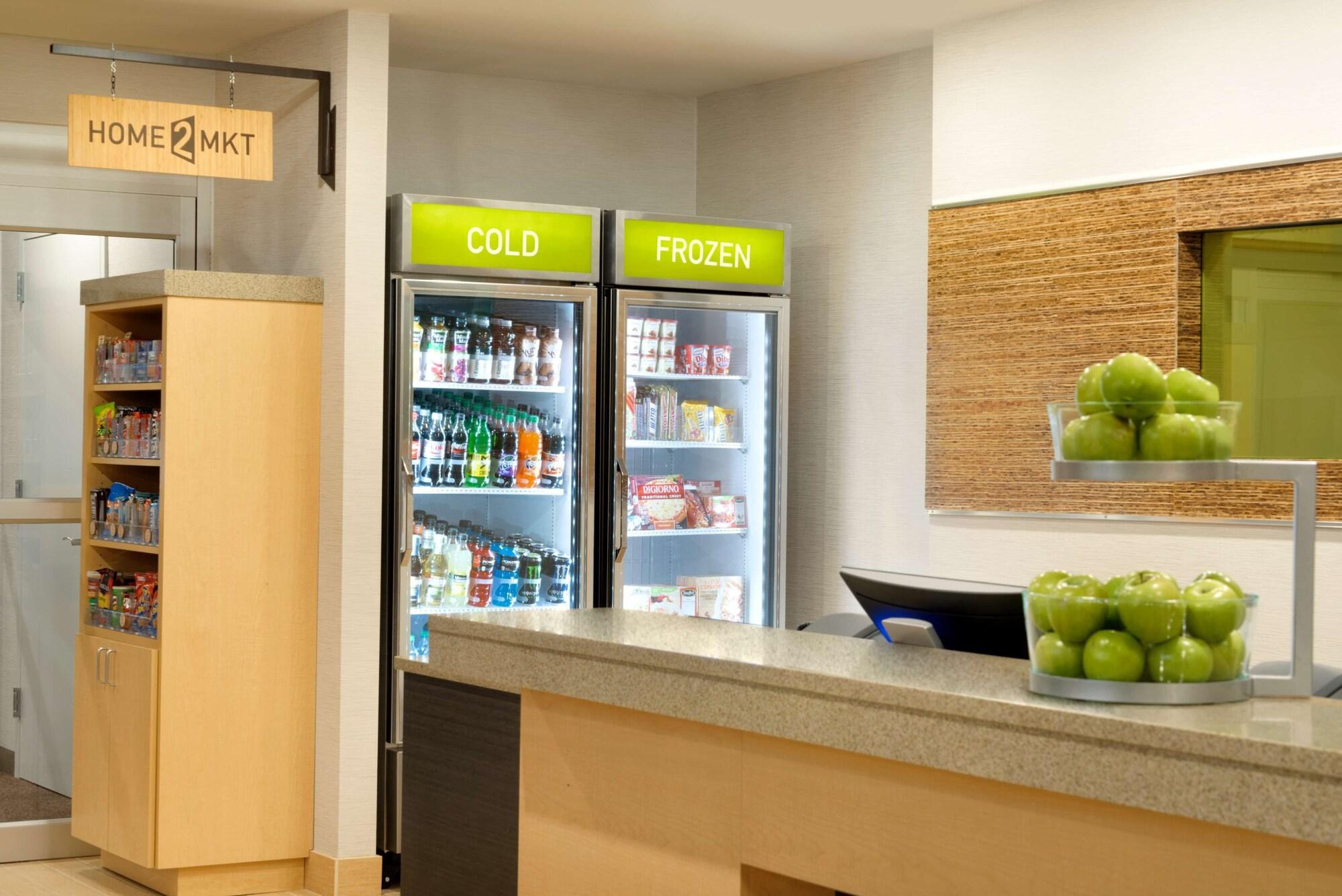 Vista Lobby Home2 Suites by Hilton Roanoke, VA