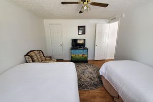 Alquiler Vacacional - Quiet country living only minutes from town & golf.