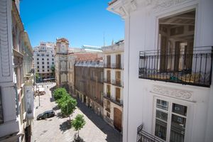 Alojamiento - Petit Palace Plaza de la Reina Hotel